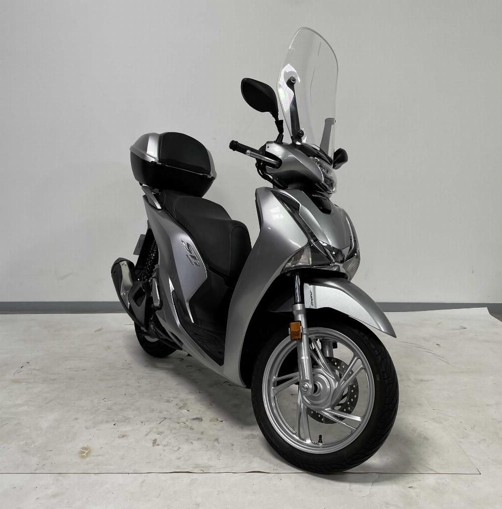 Honda SH125 i 2018 vue 3/4 droite