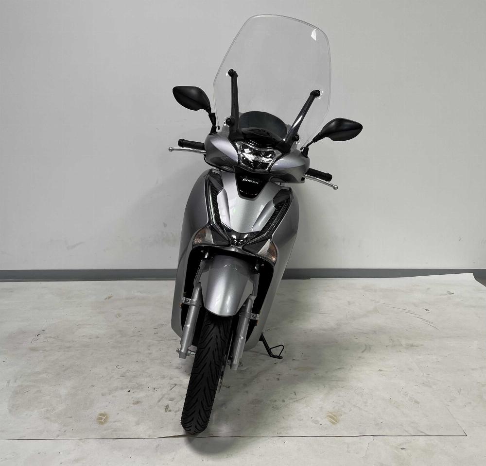 Honda SH125 i 2018 vue avant