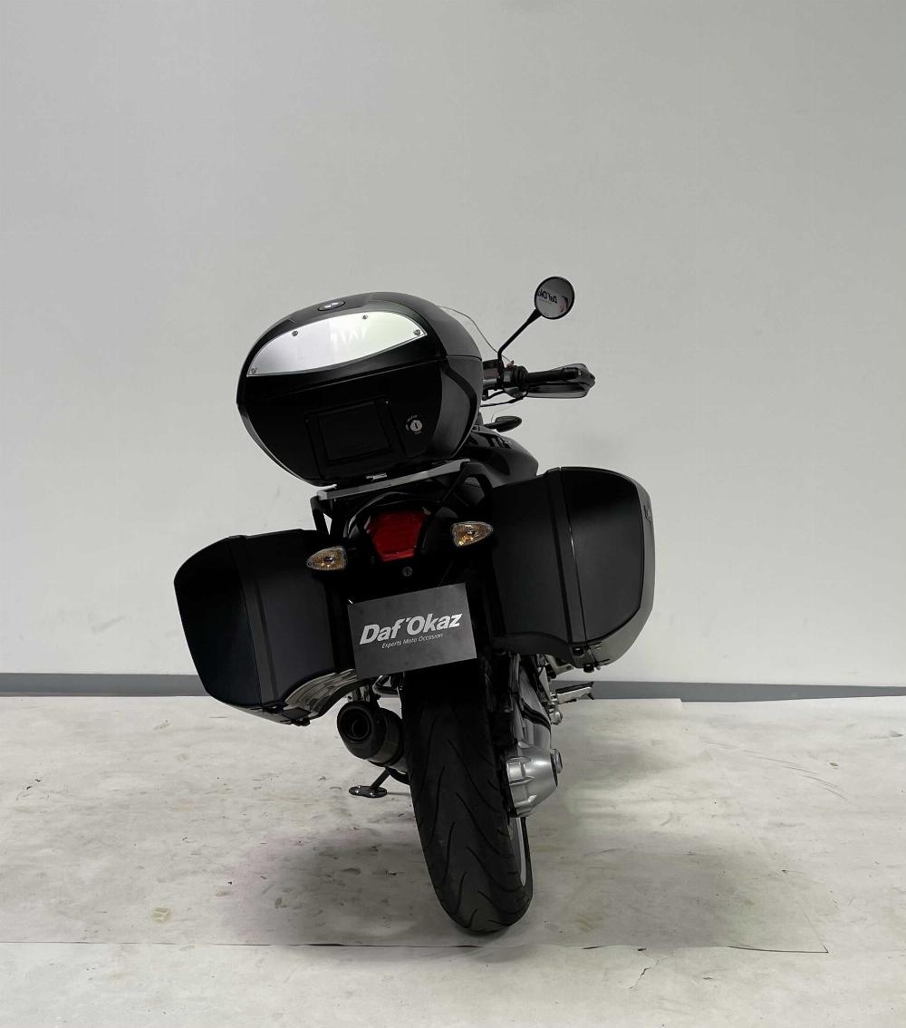 BMW R1200R 2008 vue arrière