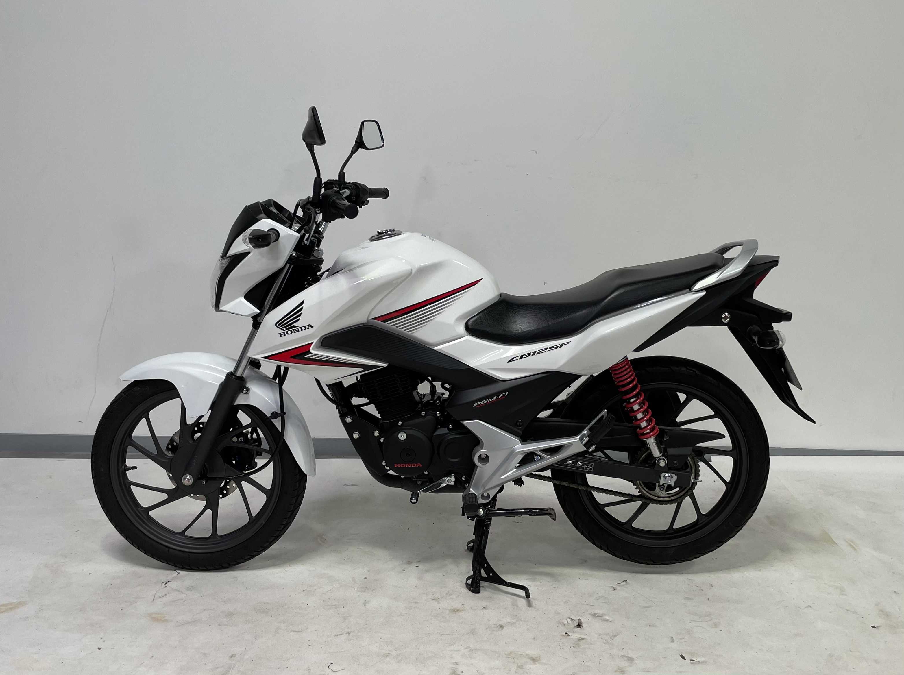 Honda CB 125 F (GLR) 2019 HD vue gauche