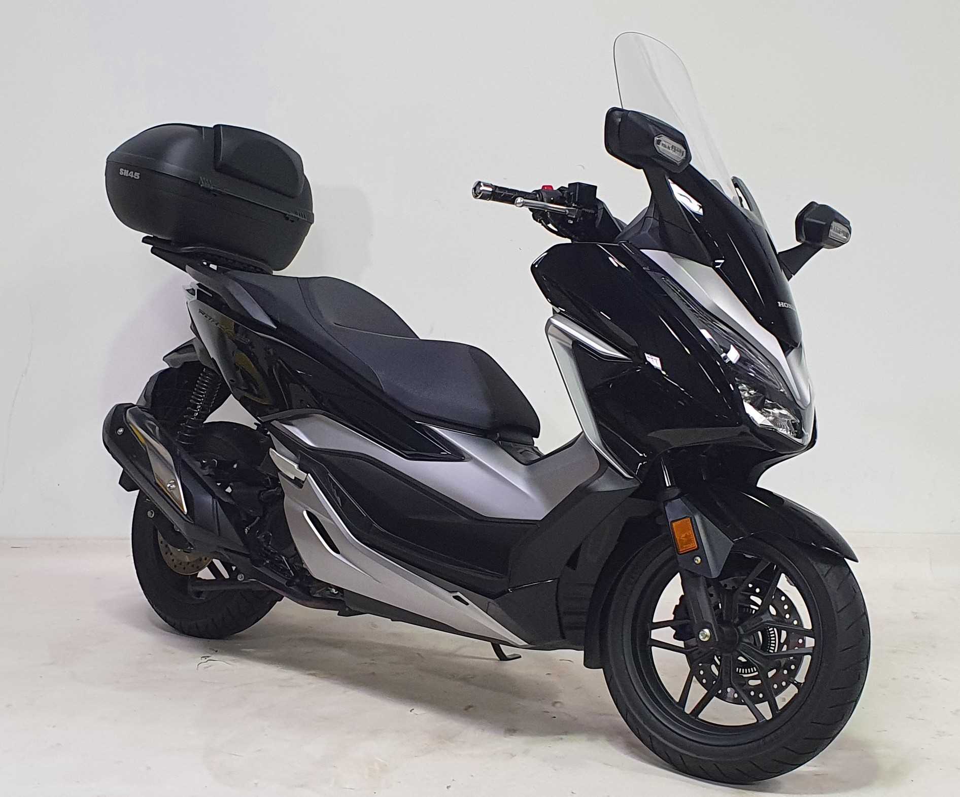 Honda NSS 300 Forza ABS 2019 HD vue 3/4 droite