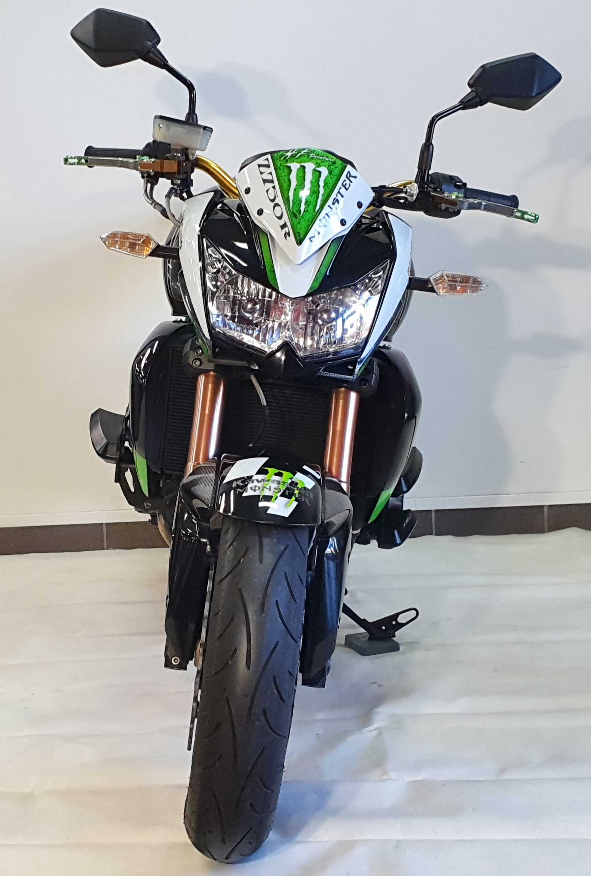 Kawasaki Z 750 (ZR750) 2012 HD vue avant