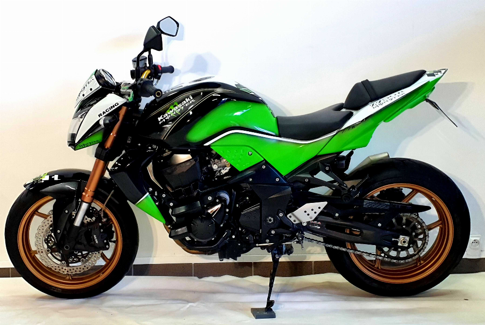 Kawasaki Z 750 (ZR750) 2012 vue gauche