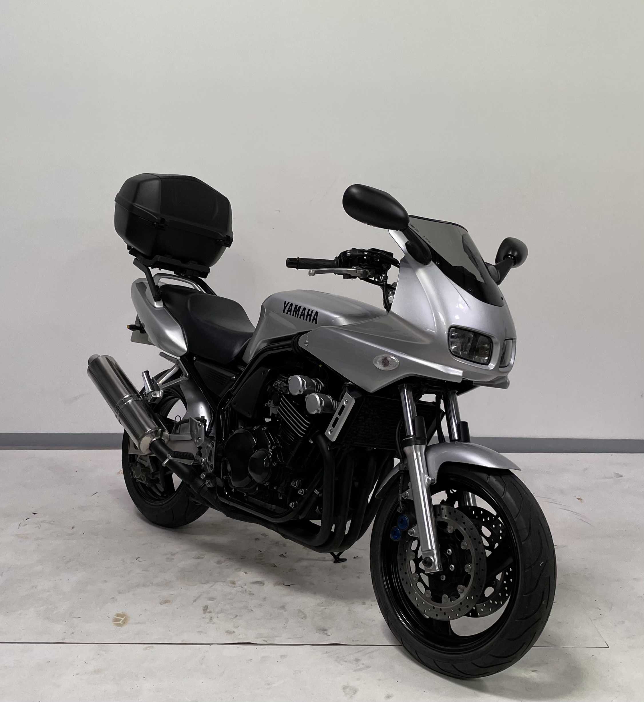 Yamaha FZ6600SFazer 1999 HD vue 3/4 droite