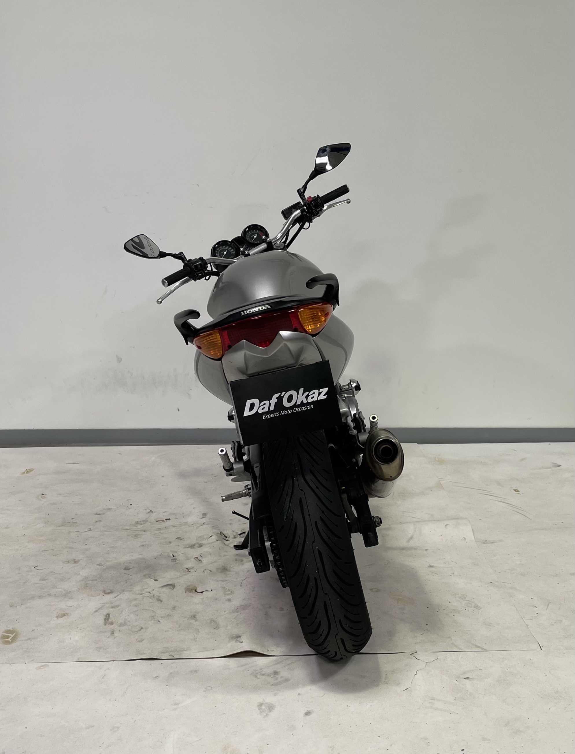 Honda CB 500 F 2005 HD vue arrière