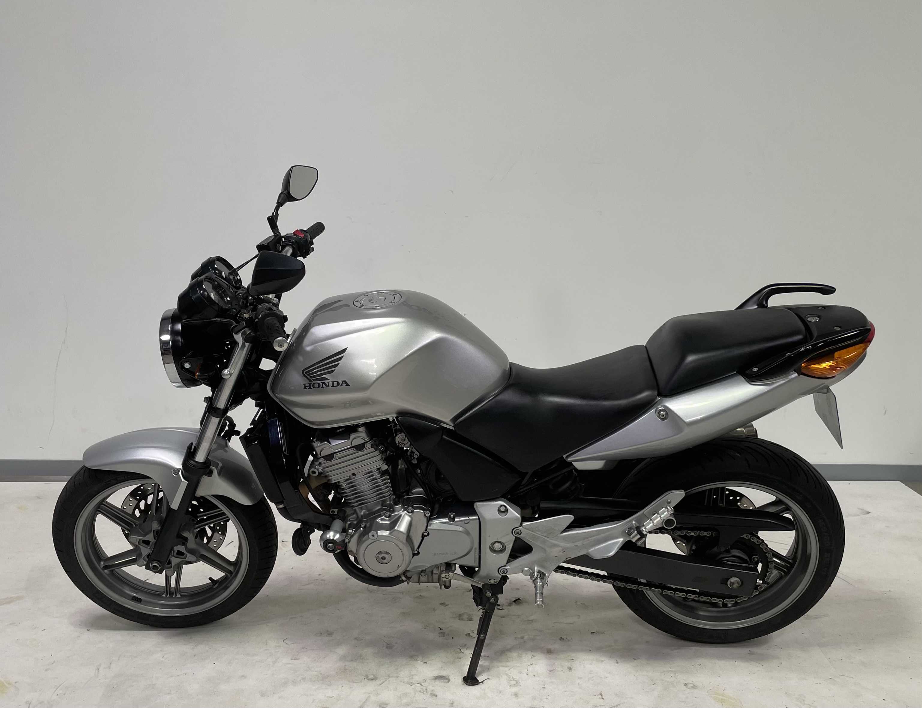 Honda CB 500 F 2005 HD vue gauche