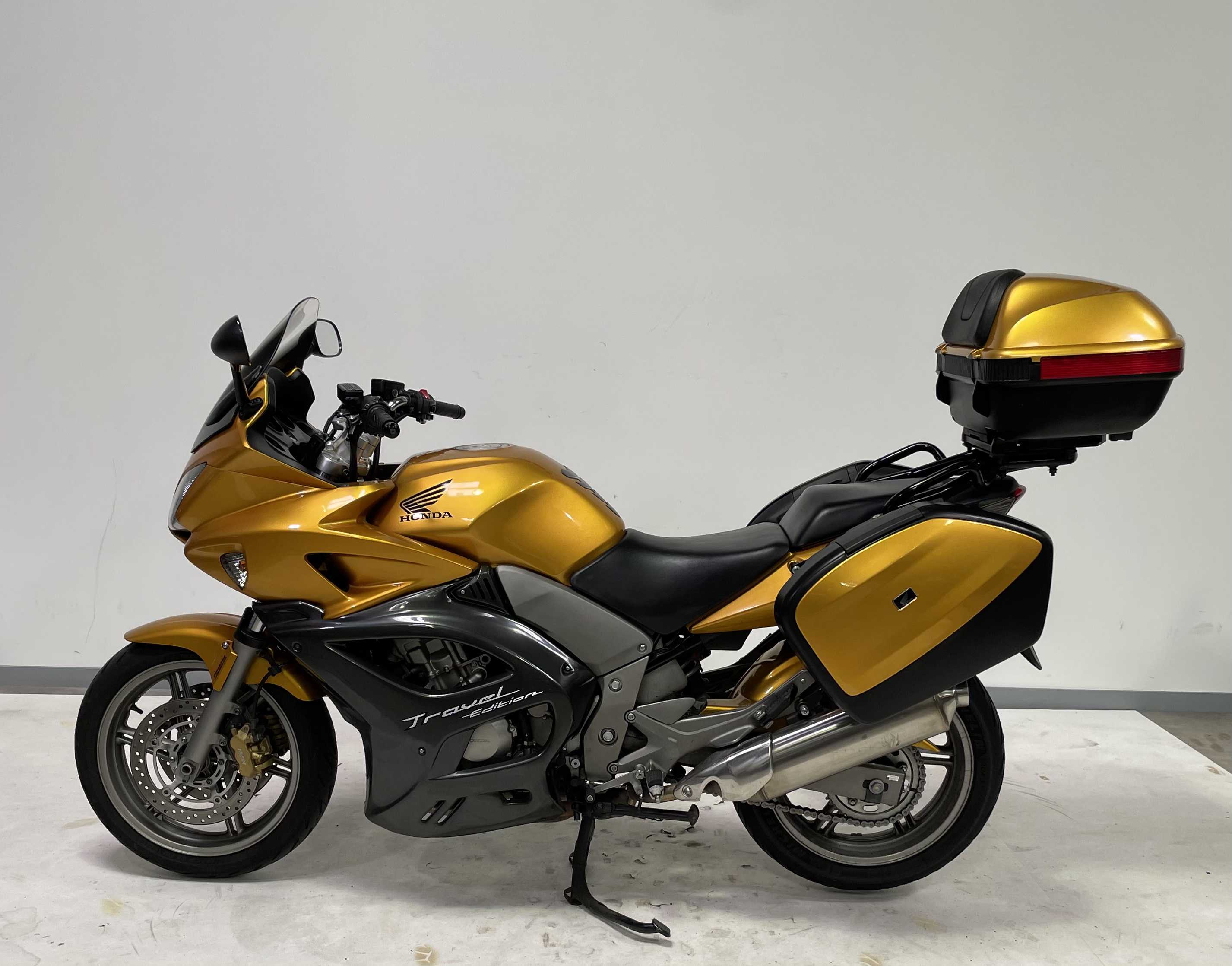 Honda CBF 1000 2008 HD vue gauche