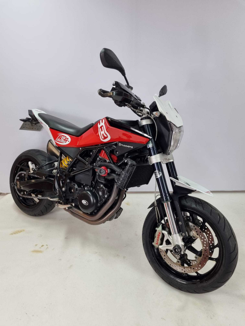 Husqvarna Nuda900 R 2012 vue 3/4 droite