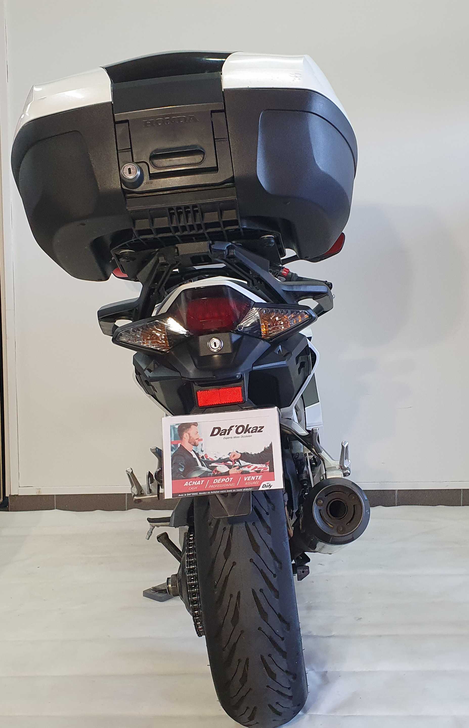 Honda VFR 800 F RC79 2014 HD vue arrière