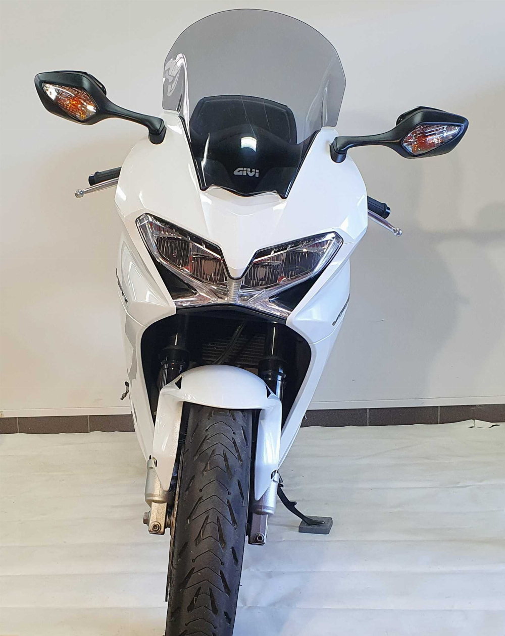 Honda VFR 800 F RC79 2014 vue avant