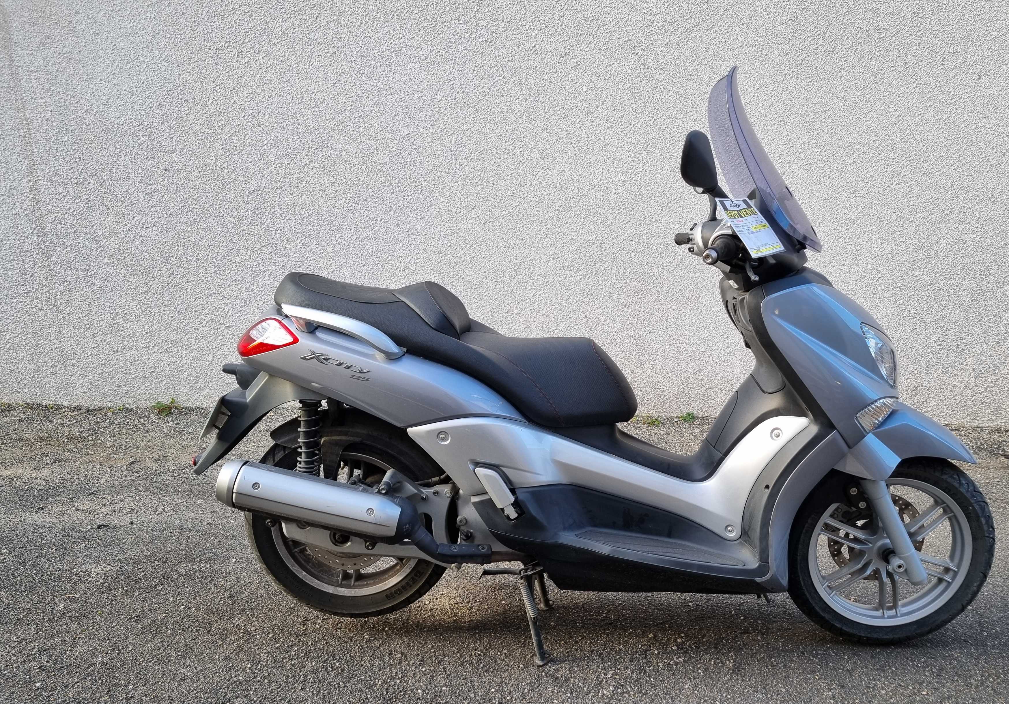 Yamaha VP 125 X-City 2007 HD vue 3/4 droite