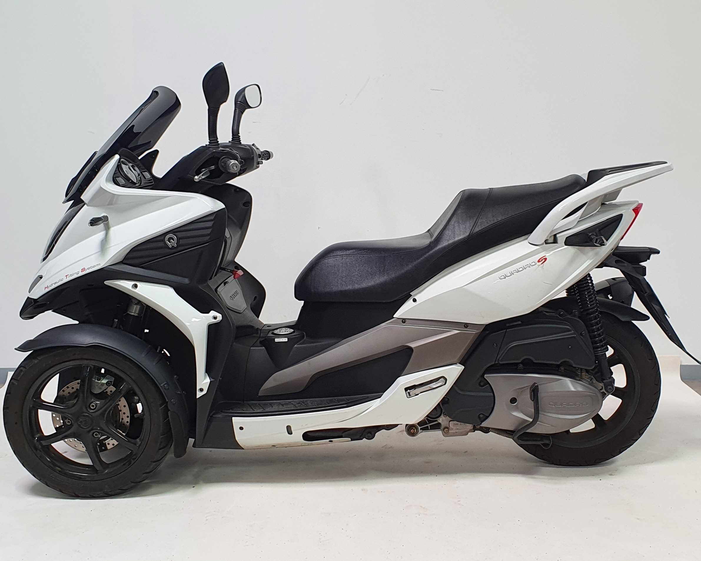 Quadro 350 Quadro 2015 HD vue gauche