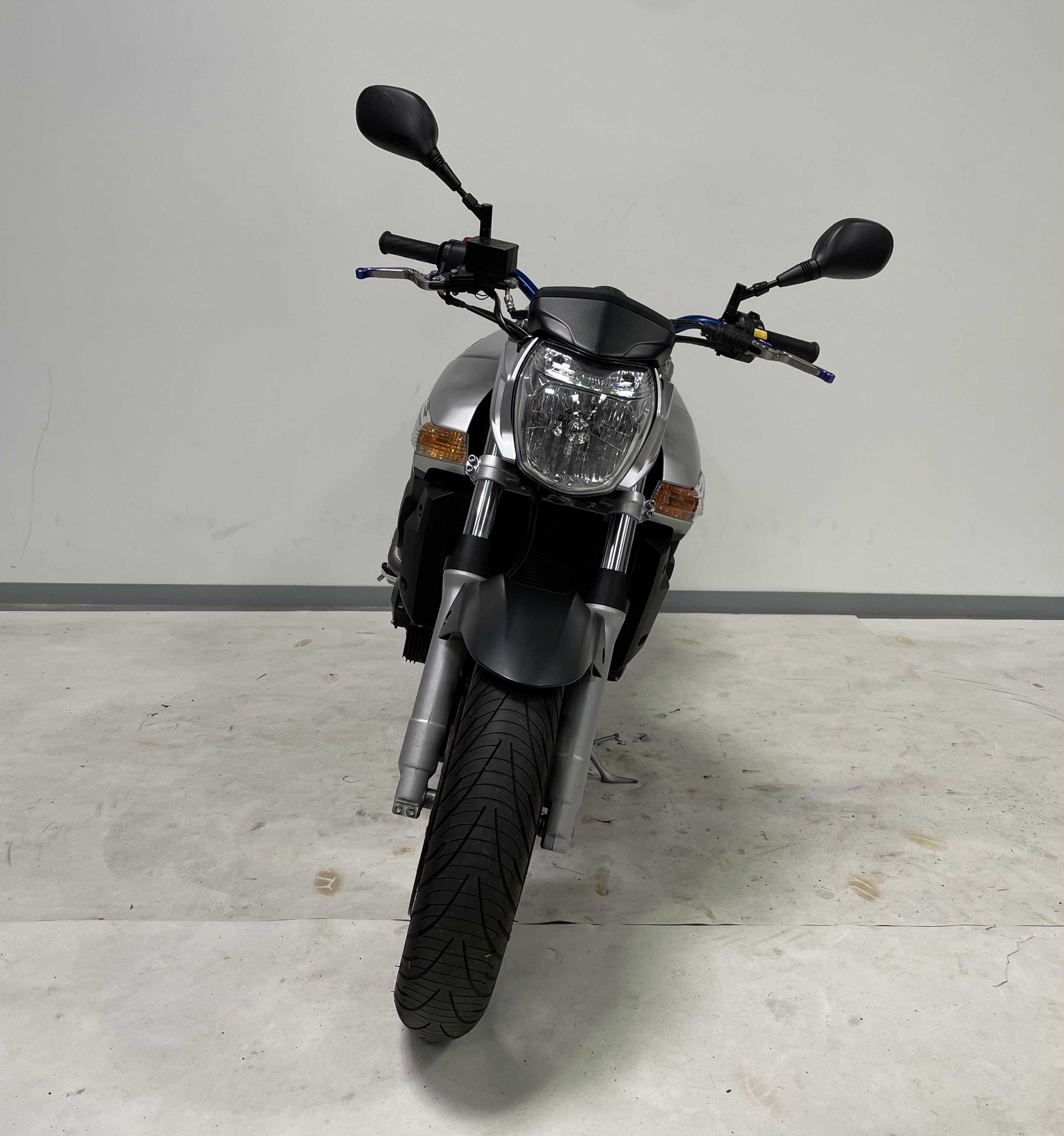 Suzuki GSR600 2007 HD vue avant