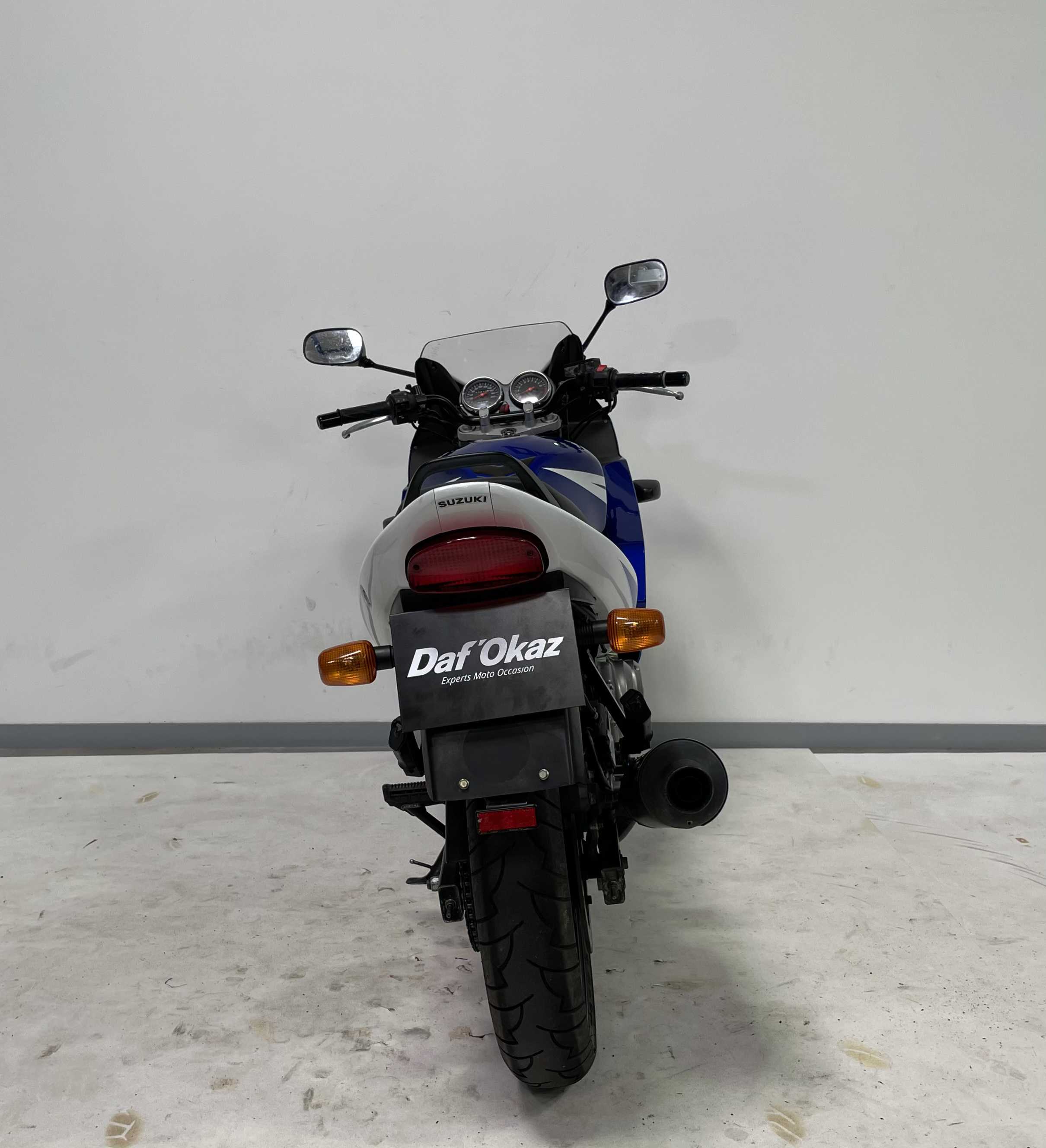 Suzuki GS 500 F 2004 HD vue arrière