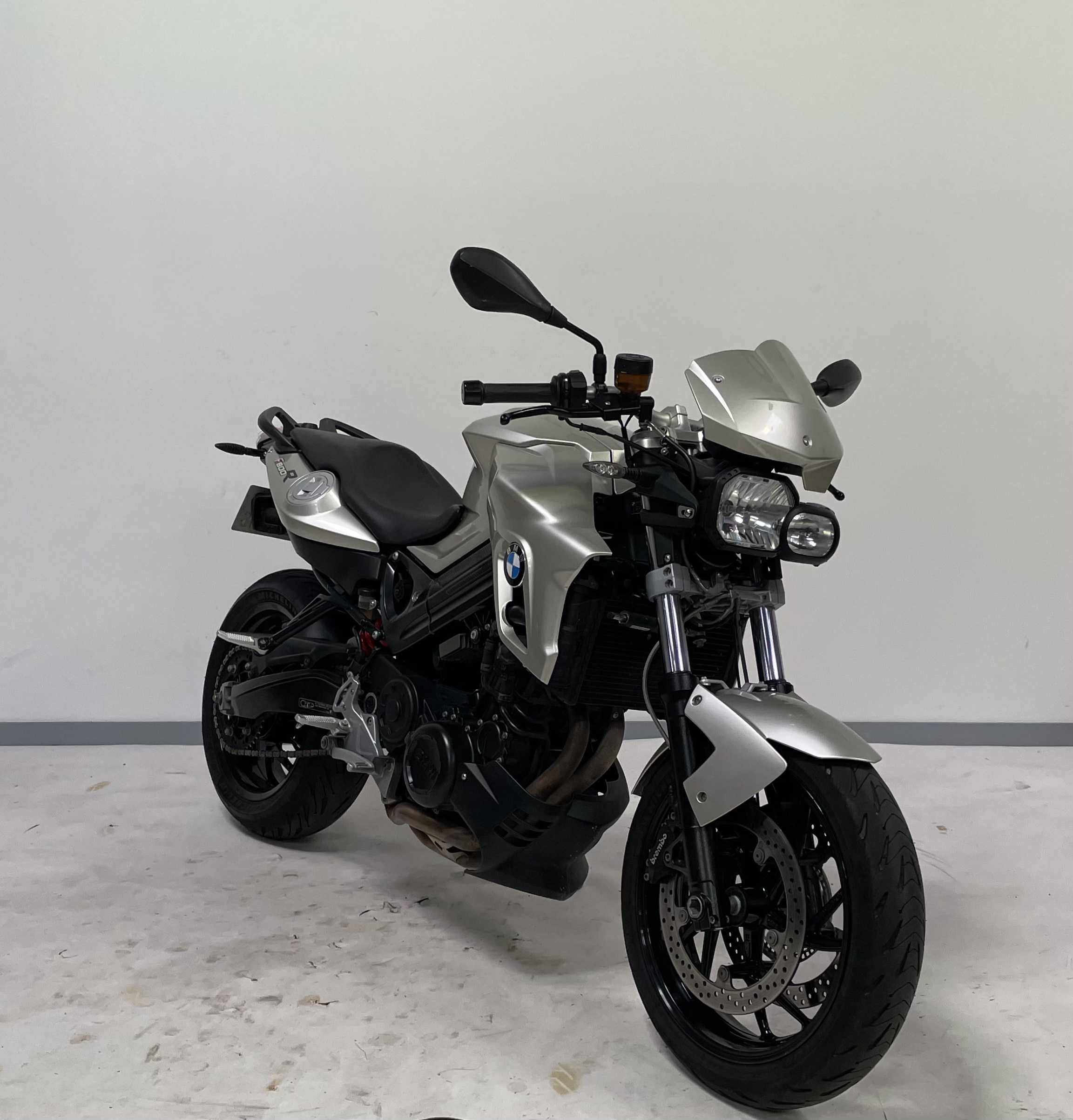 BMW F800R 2013 HD vue 3/4 droite