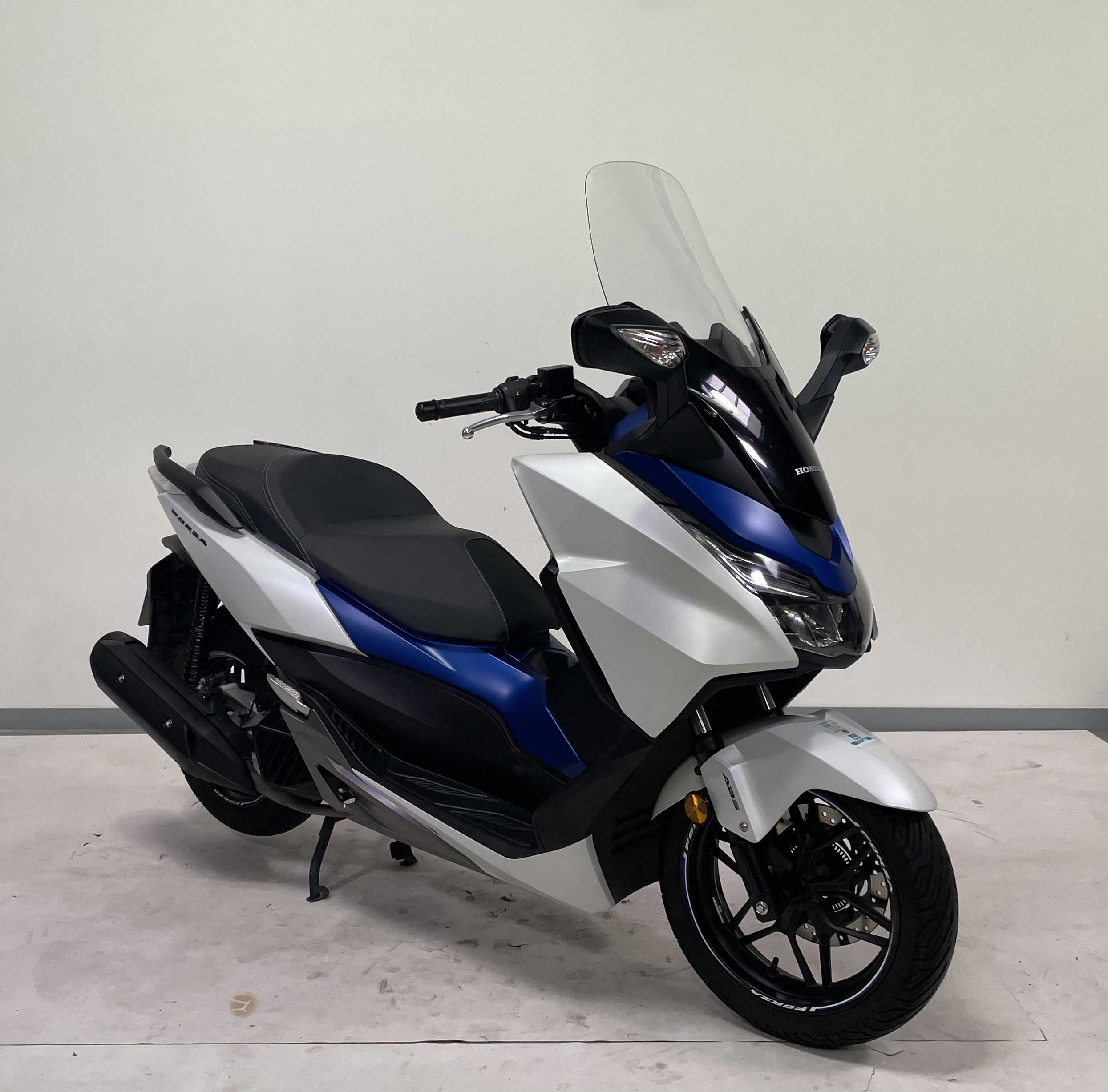 Honda NSS 125 Forza ABS 2017 HD vue 3/4 droite