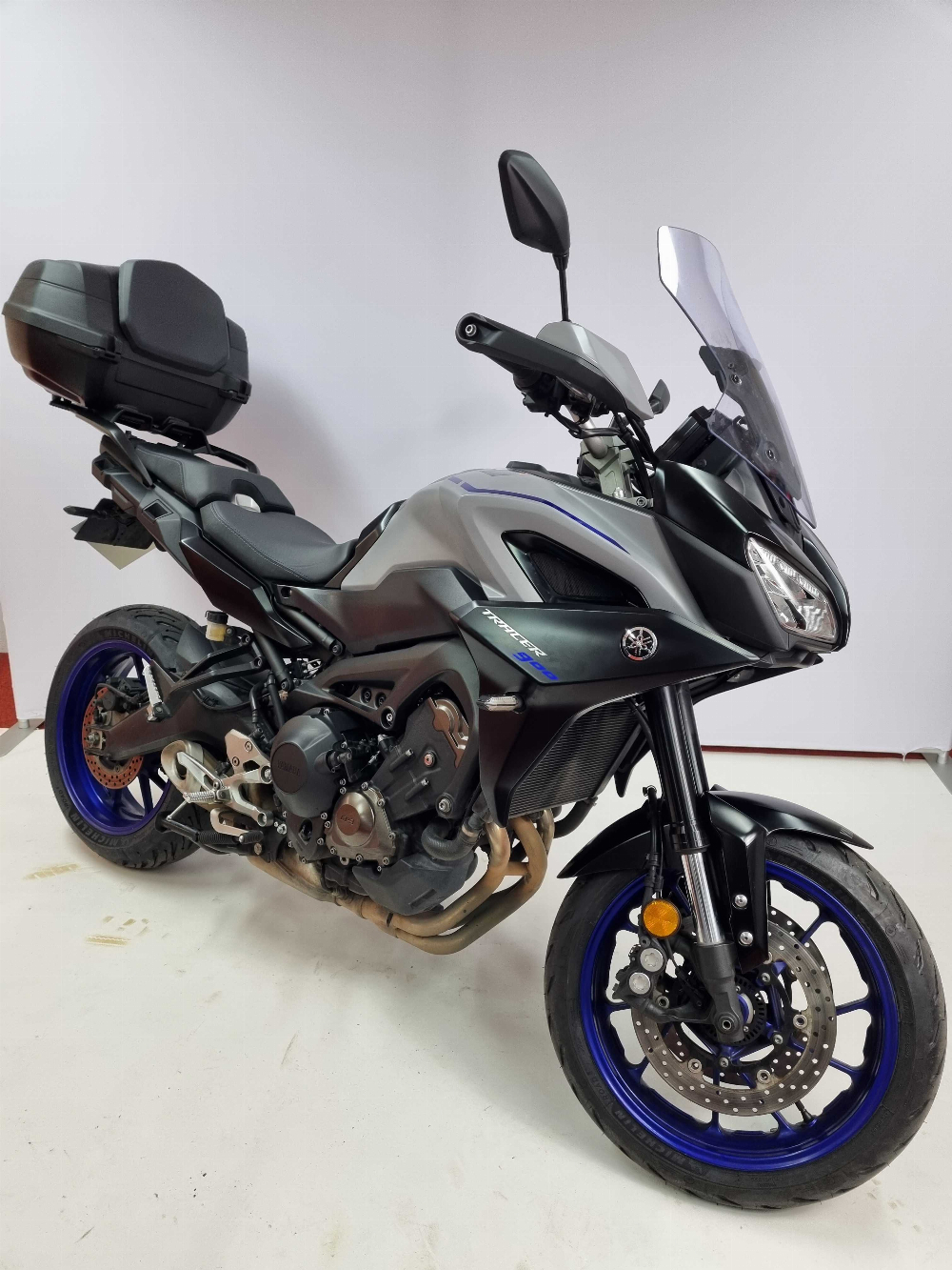 Yamaha Tracer 900 (MTT850) 2020 vue 3/4 droite