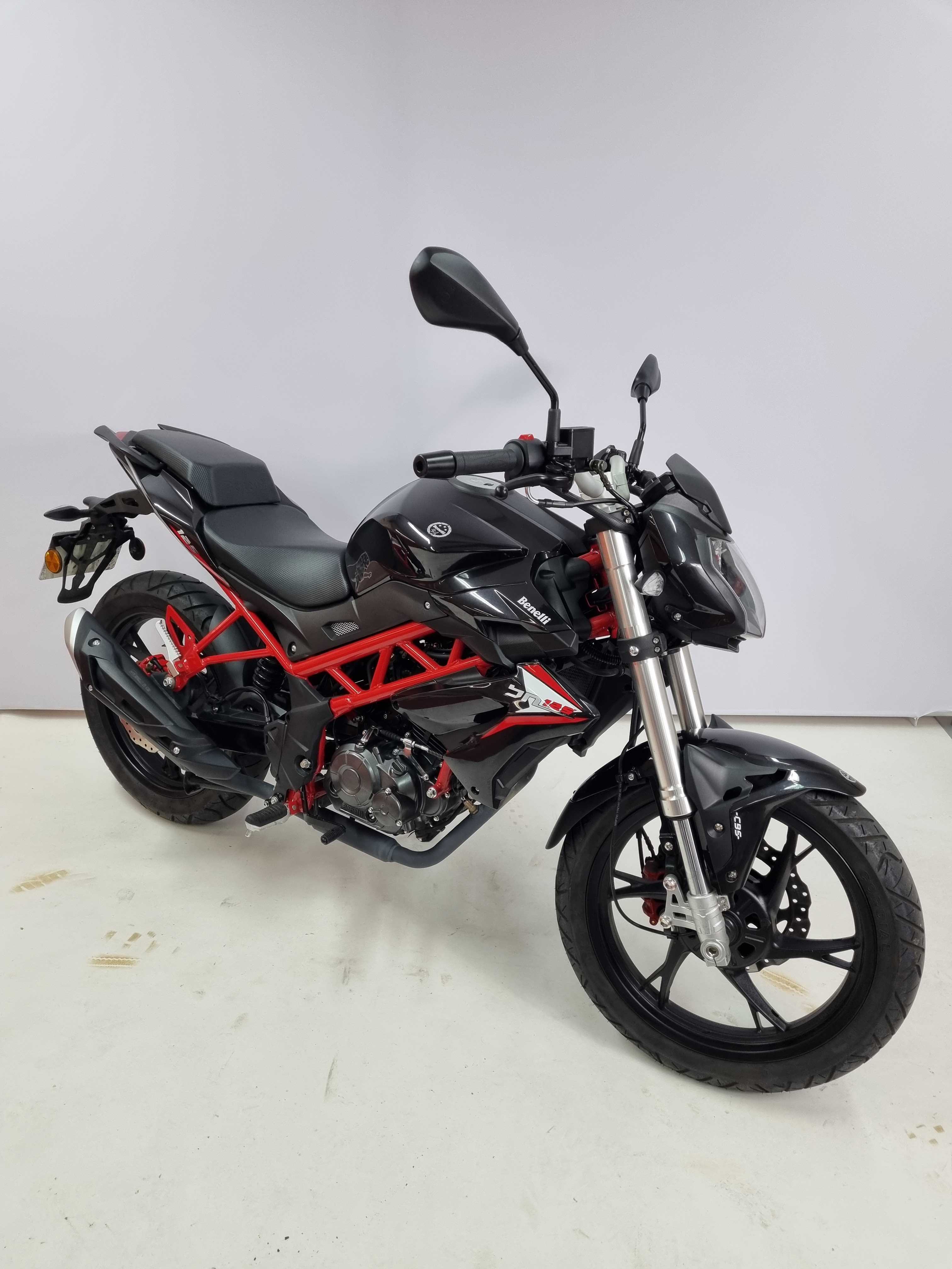 Benelli BN125 2019 HD vue 3/4 droite