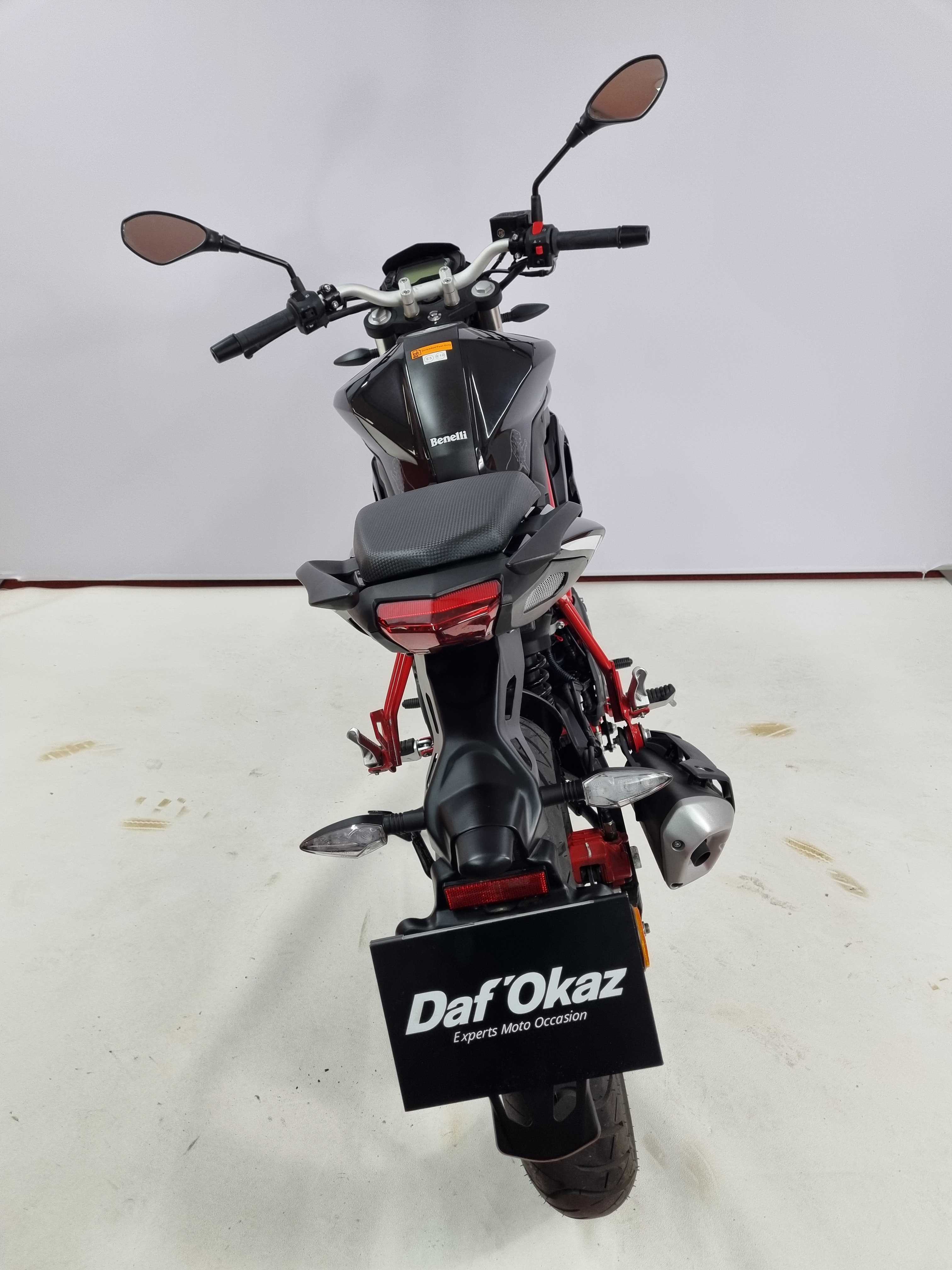 Benelli BN125 2019 HD vue arrière