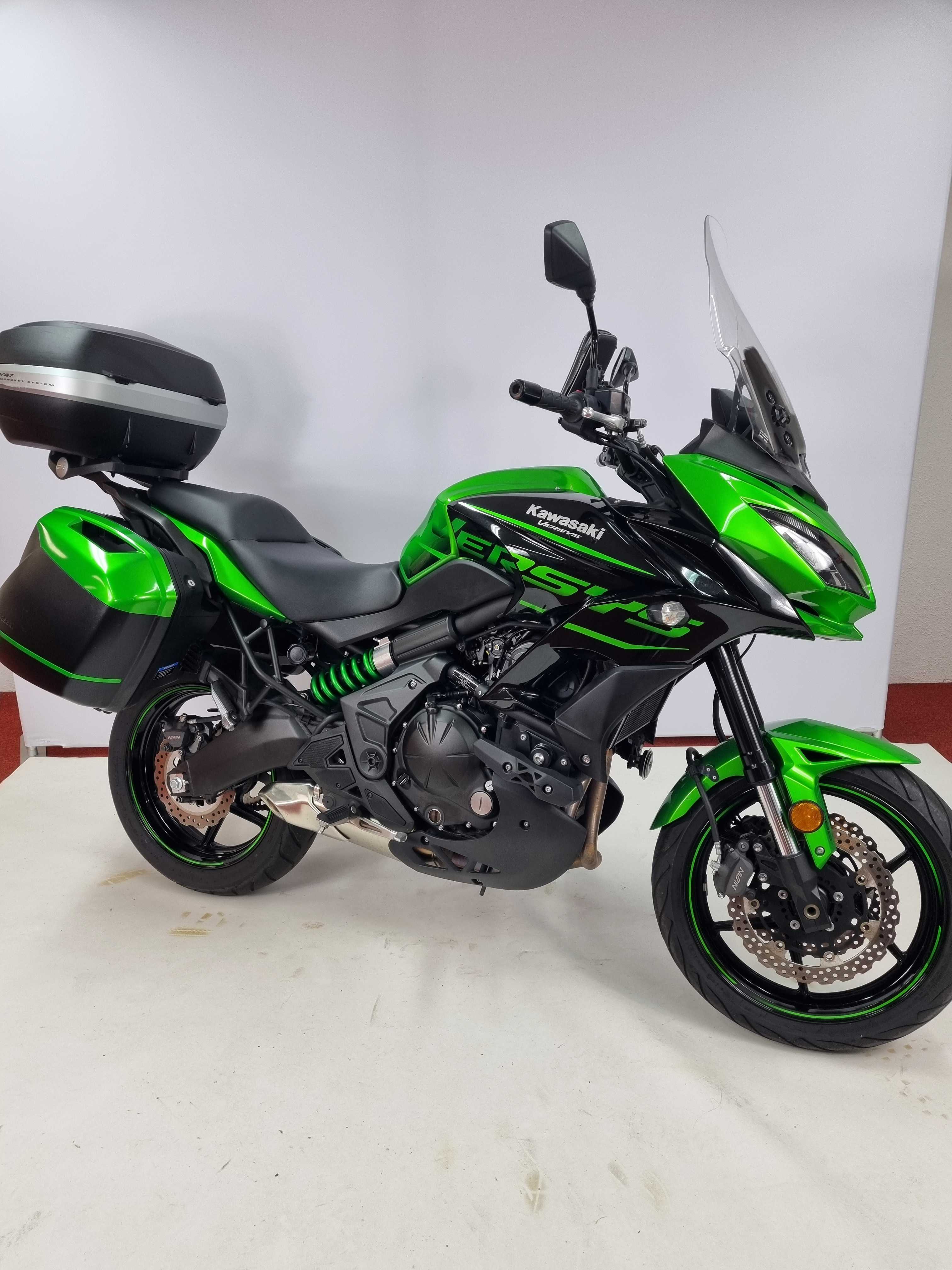 Kawasaki KLE650Versys ABS 2017 HD vue 3/4 droite