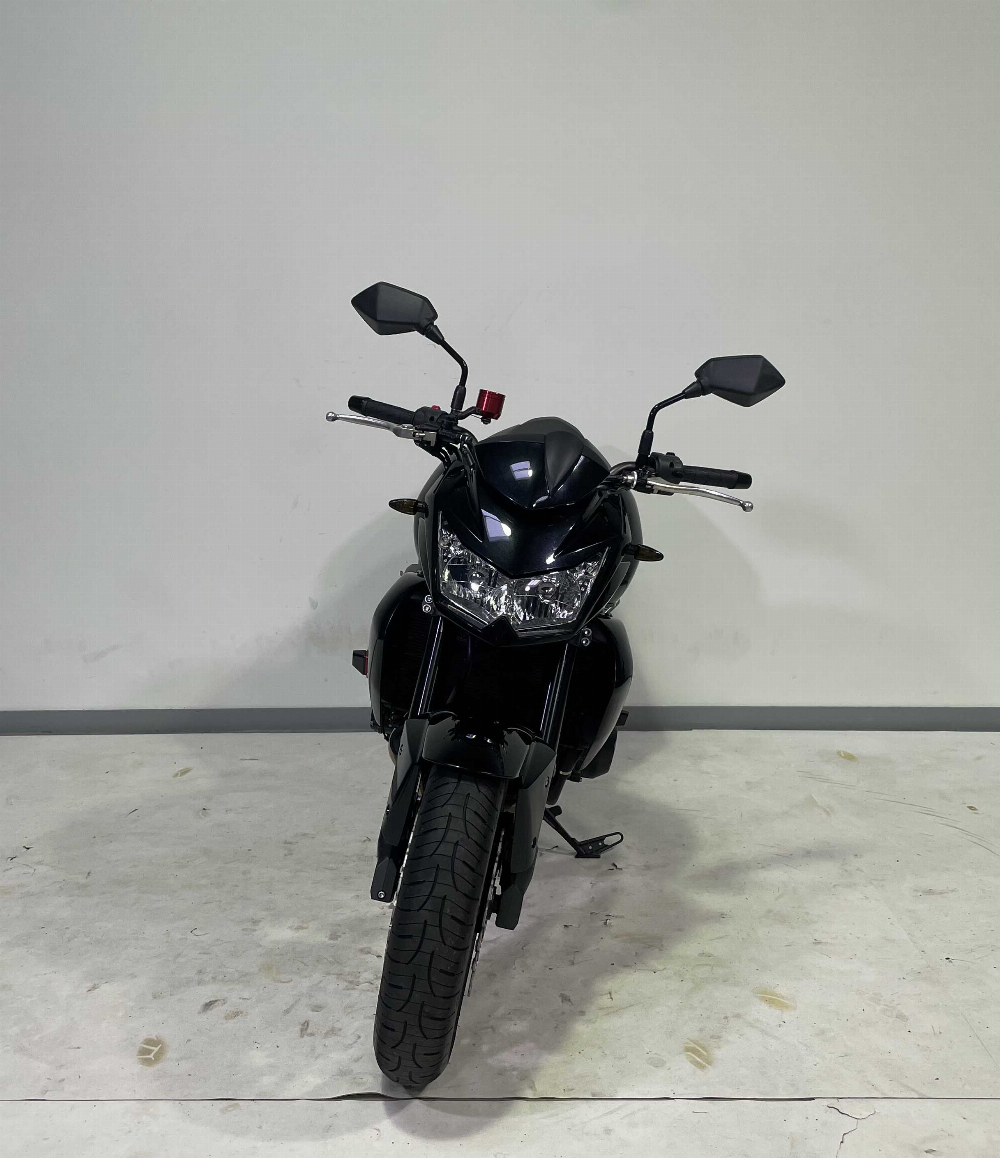 Kawasaki Z 750 (ZR750) 2012 vue avant