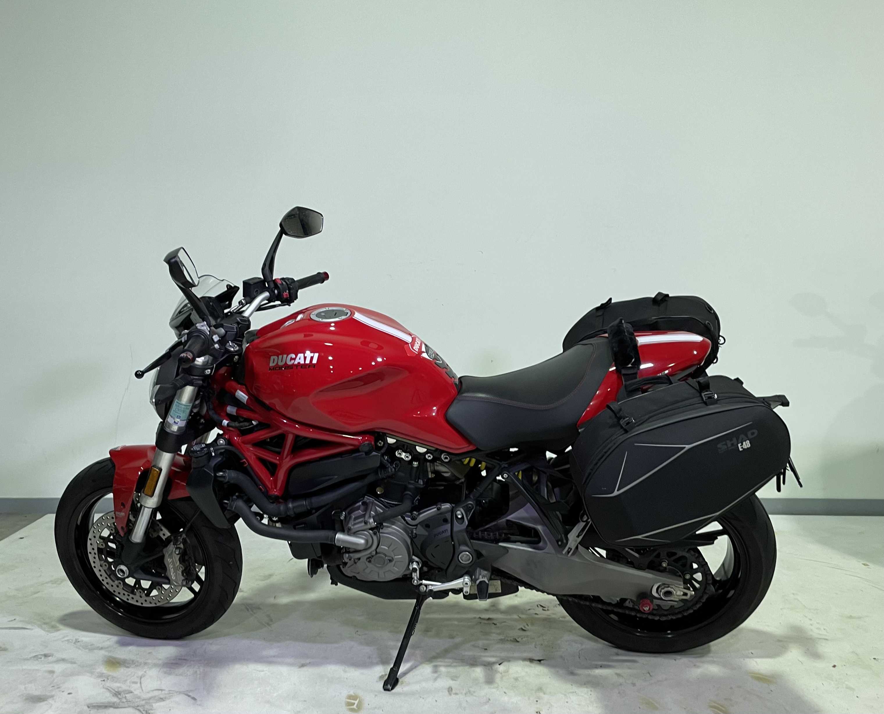 Ducati 821 Monster 2018 HD vue gauche