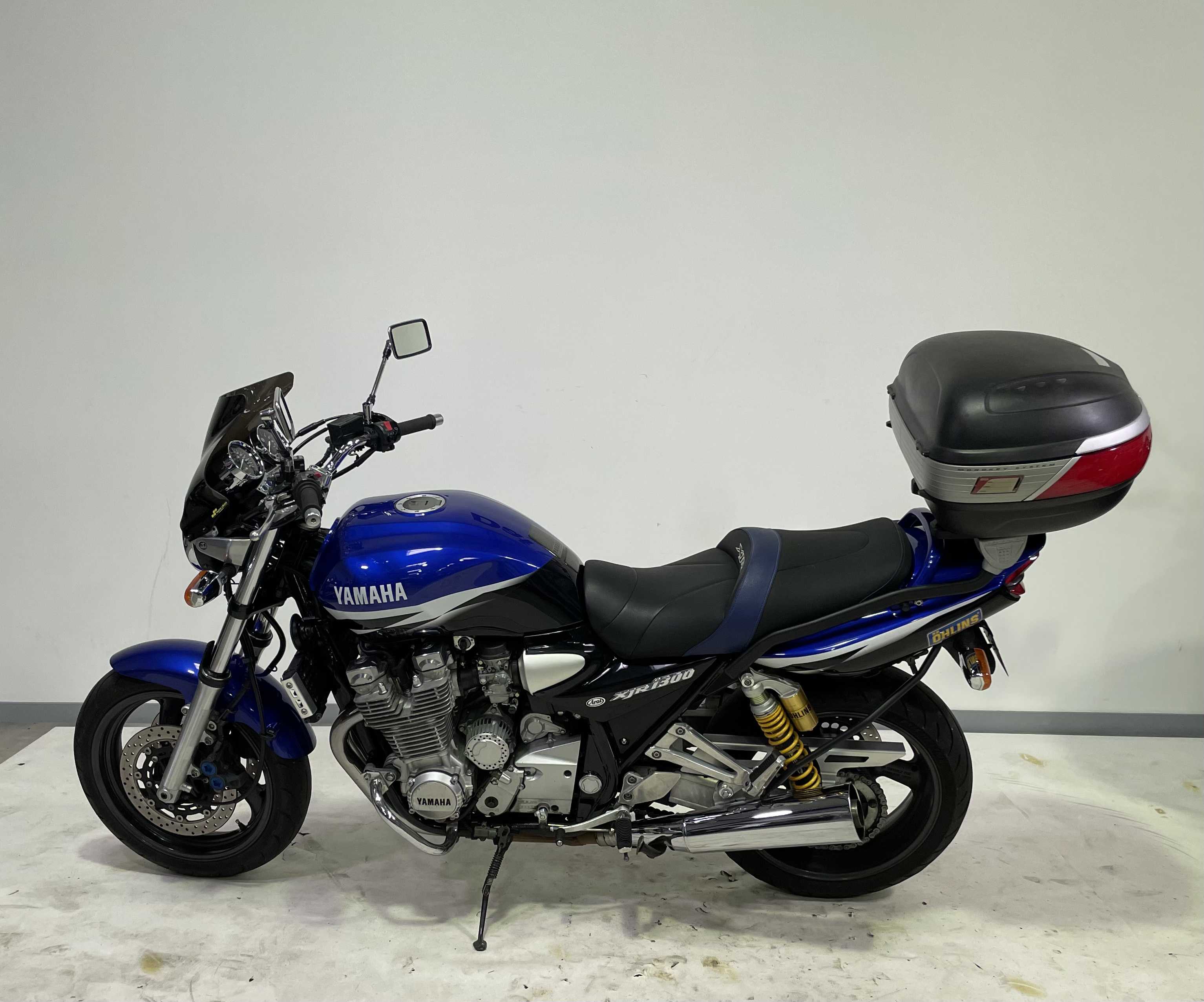 Yamaha XJR1300 2002 HD vue gauche