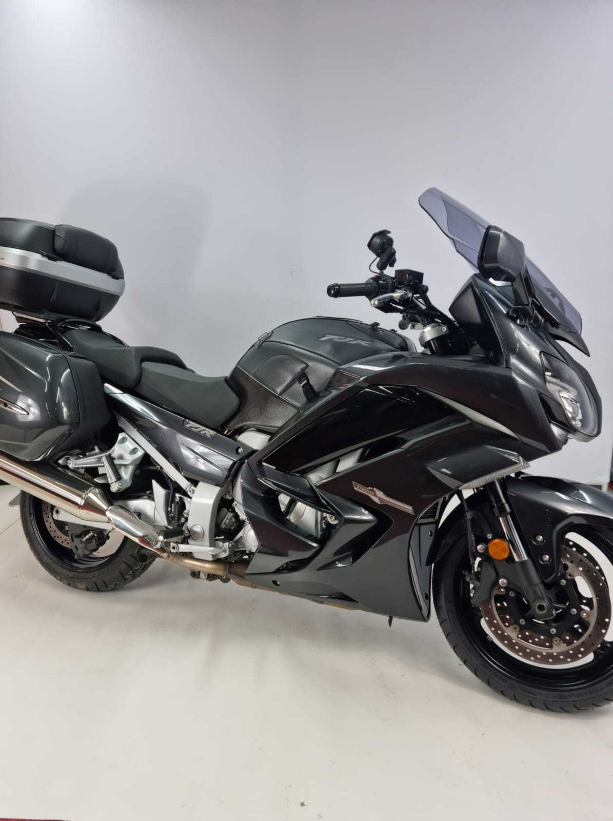 Yamaha FJR1300 AS 2016 HD vue 3/4 droite