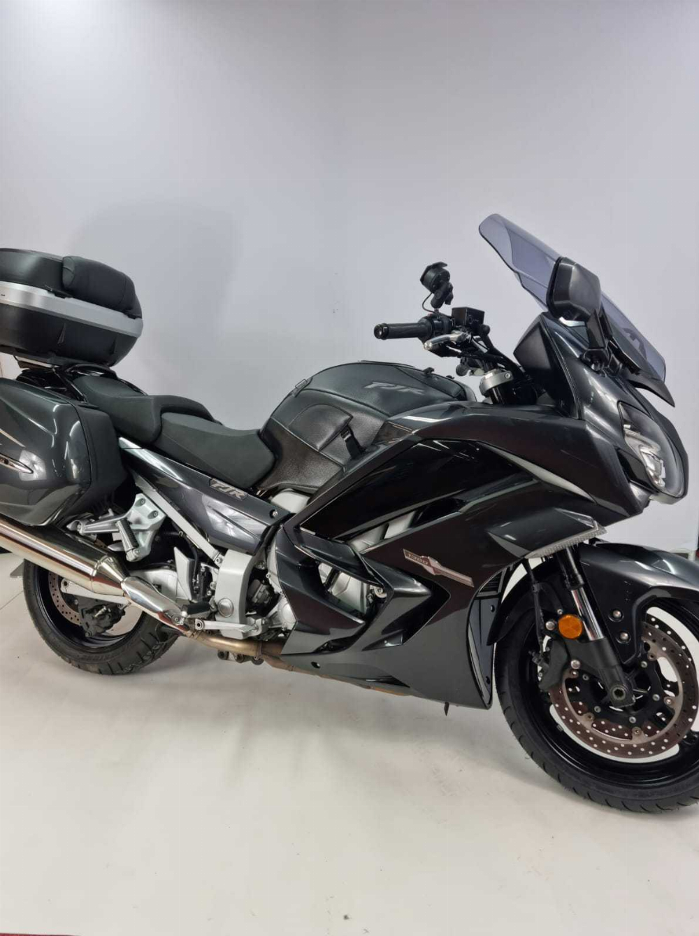 Yamaha FJR1300 AS 2016 vue 3/4 droite