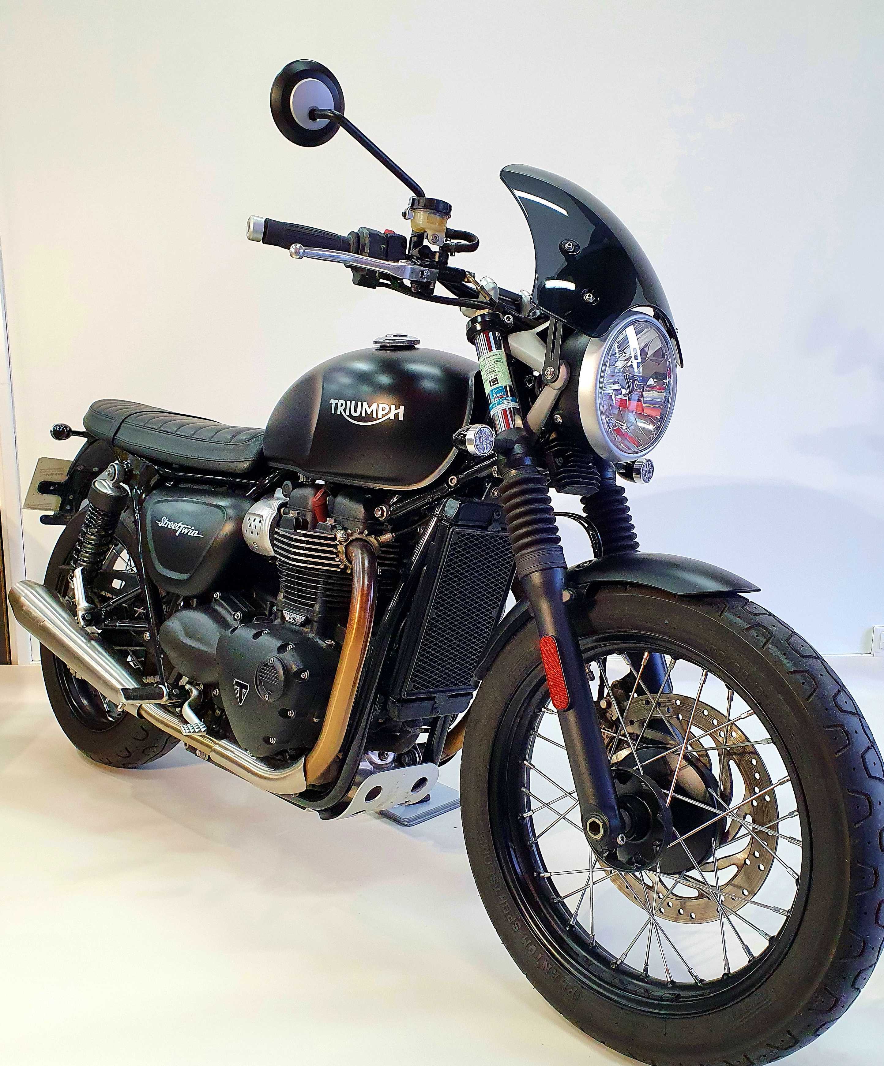 Triumph 900 Street Twin 2016 HD vue 3/4 droite