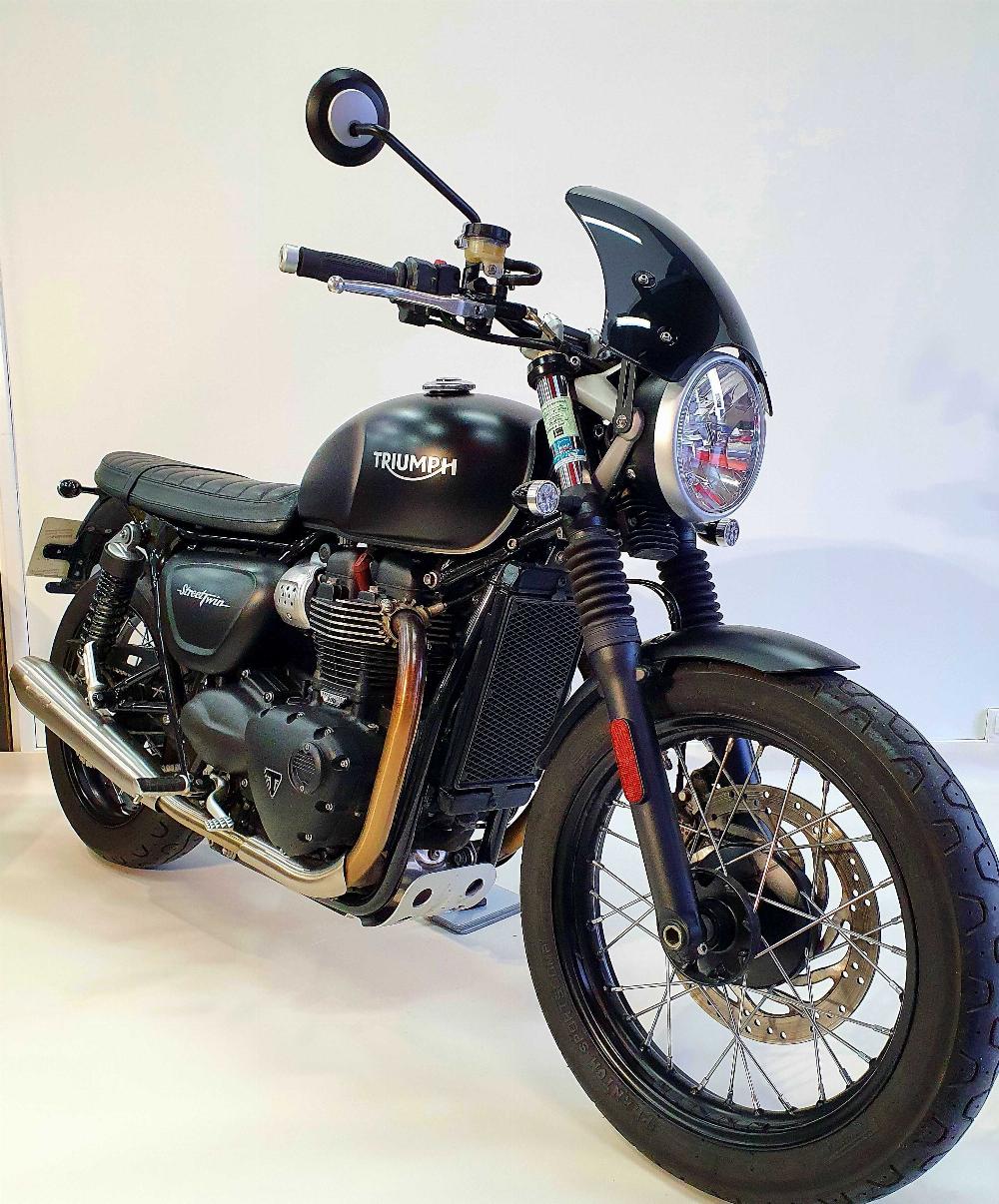 Triumph 900 Street Twin 2016 vue 3/4 droite