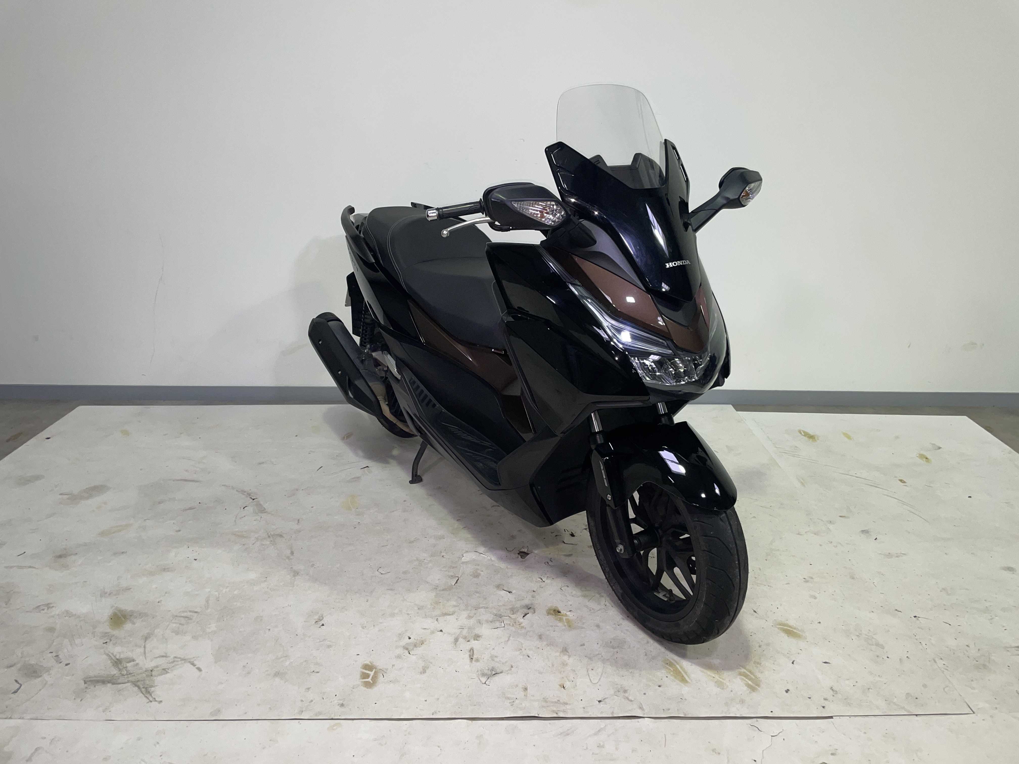 Honda NSS 125 Forza ABS 2015 HD vue 3/4 droite