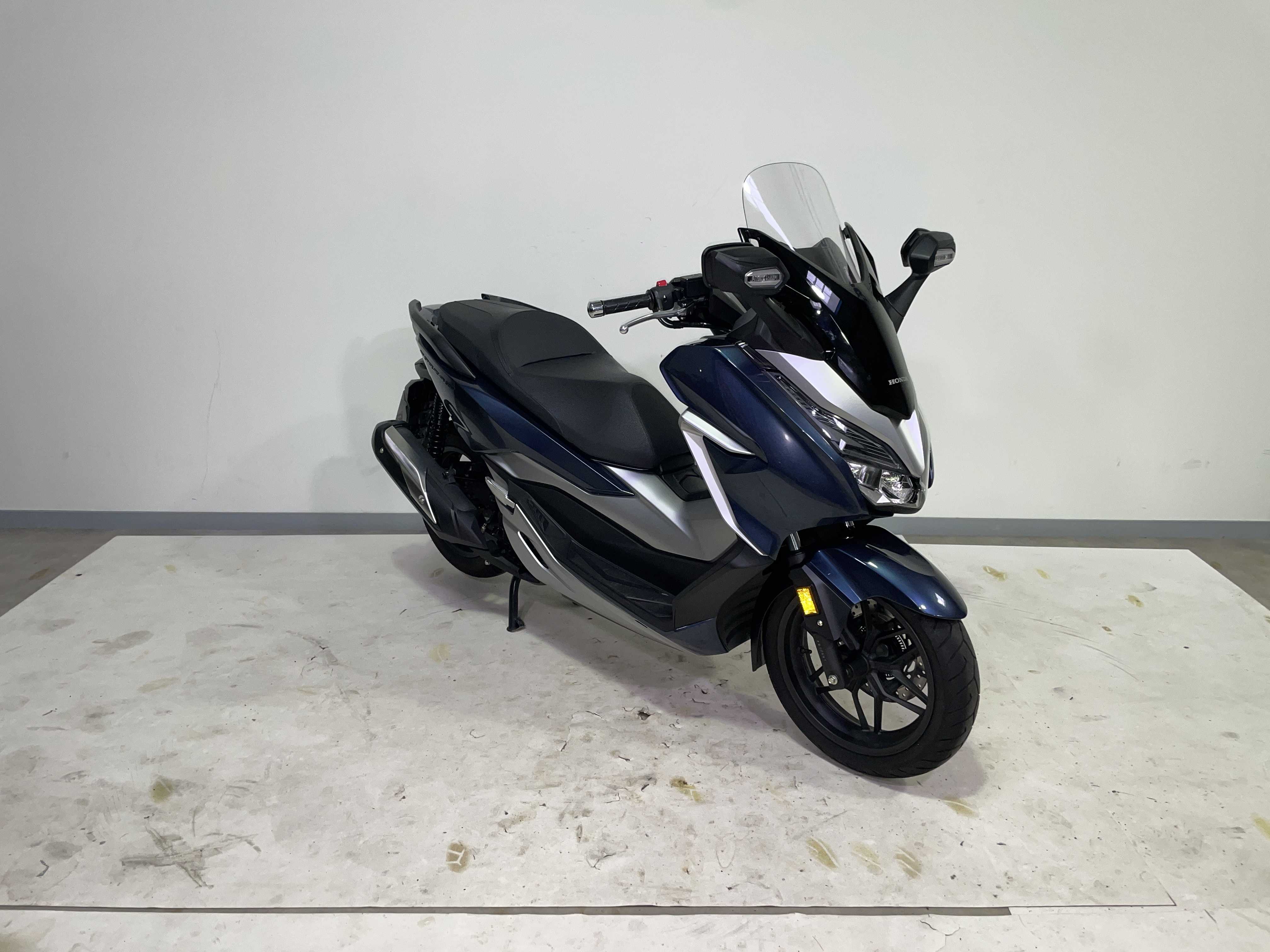 Honda NSS 300 Forza ABS 2019 HD vue 3/4 droite