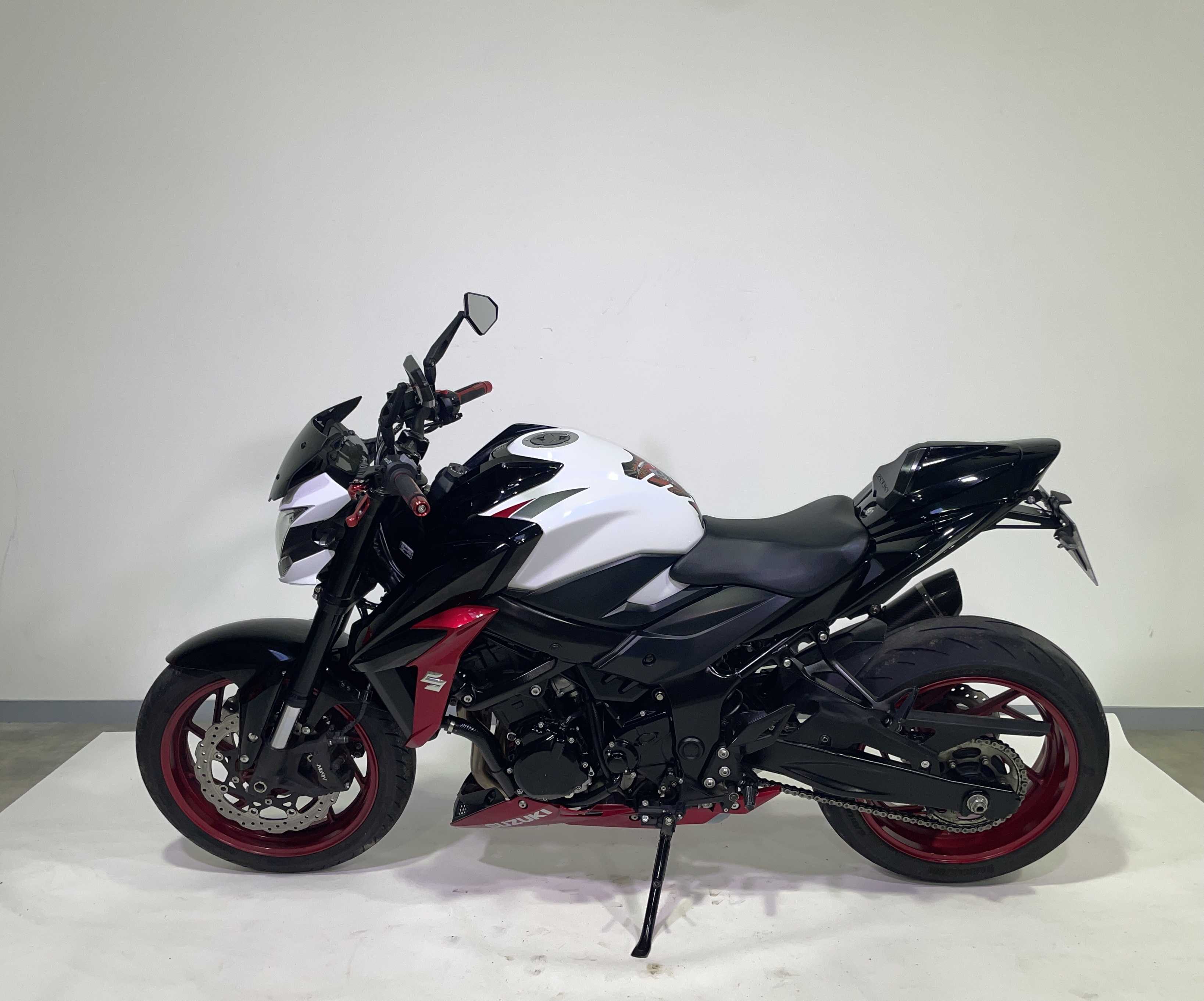 Suzuki GSX-S750 2020 HD vue gauche