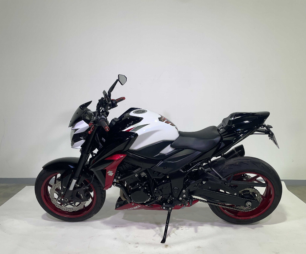 Suzuki GSX-S750 2020 vue gauche