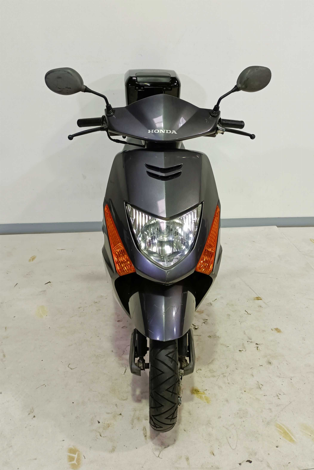 Honda NH 100 Lead 2003 vue avant