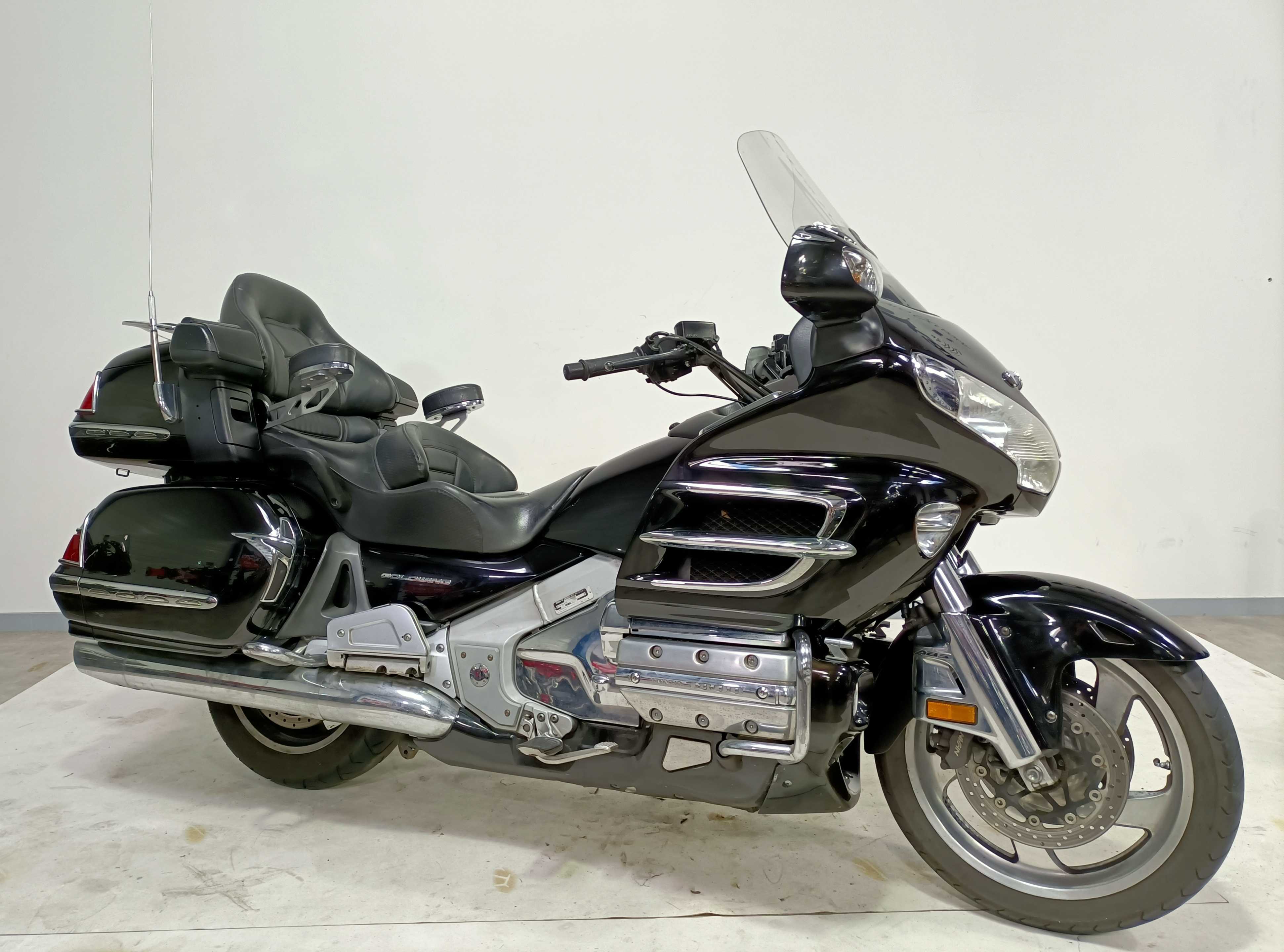 Honda GL 1800 Goldwing 2009 HD vue 3/4 droite