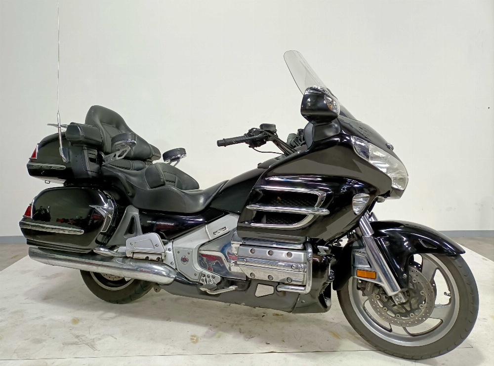 Honda GL 1800 Goldwing 2009 vue 3/4 droite