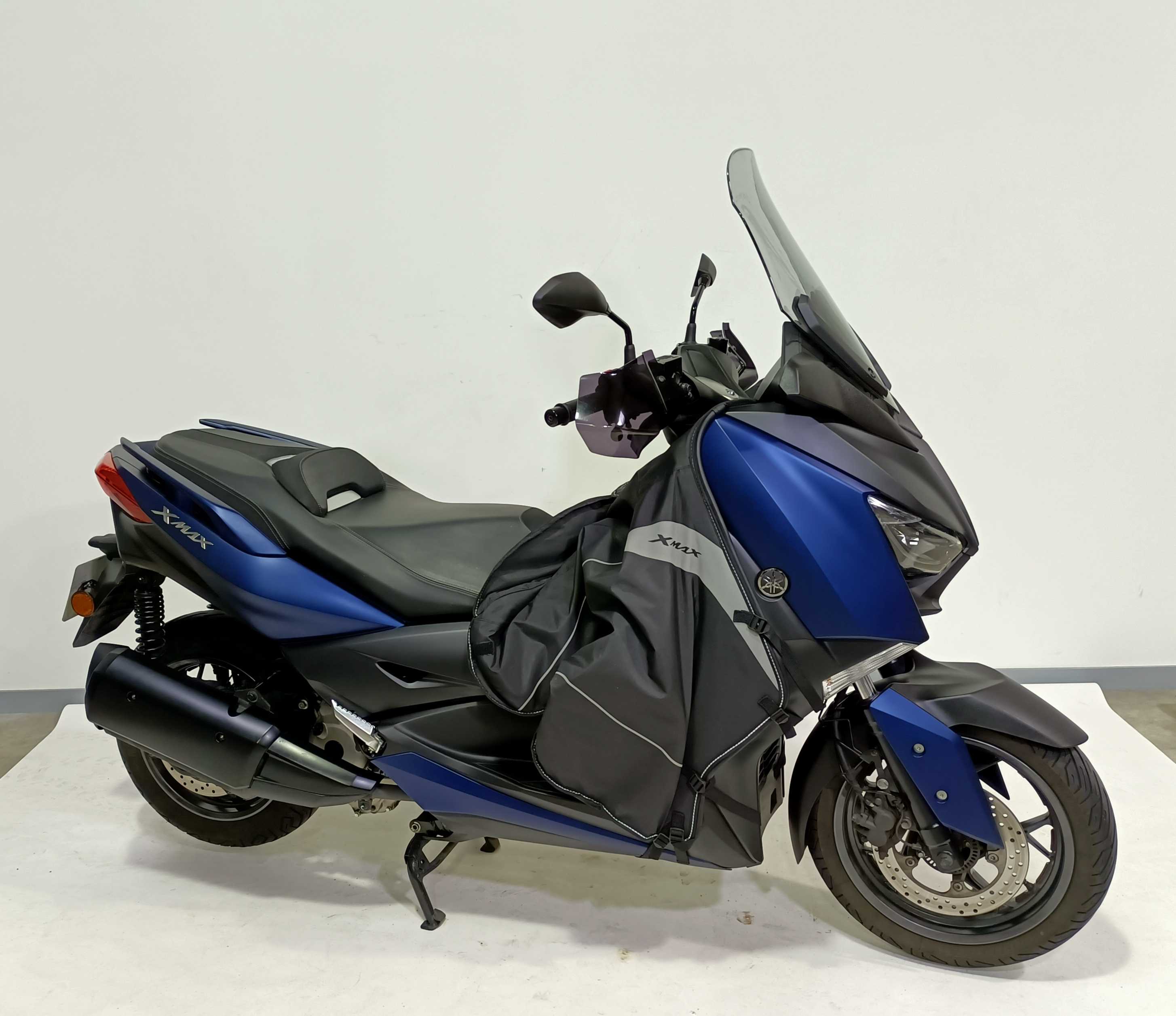 Yamaha CZD300AX-Max 2019 HD vue 3/4 droite