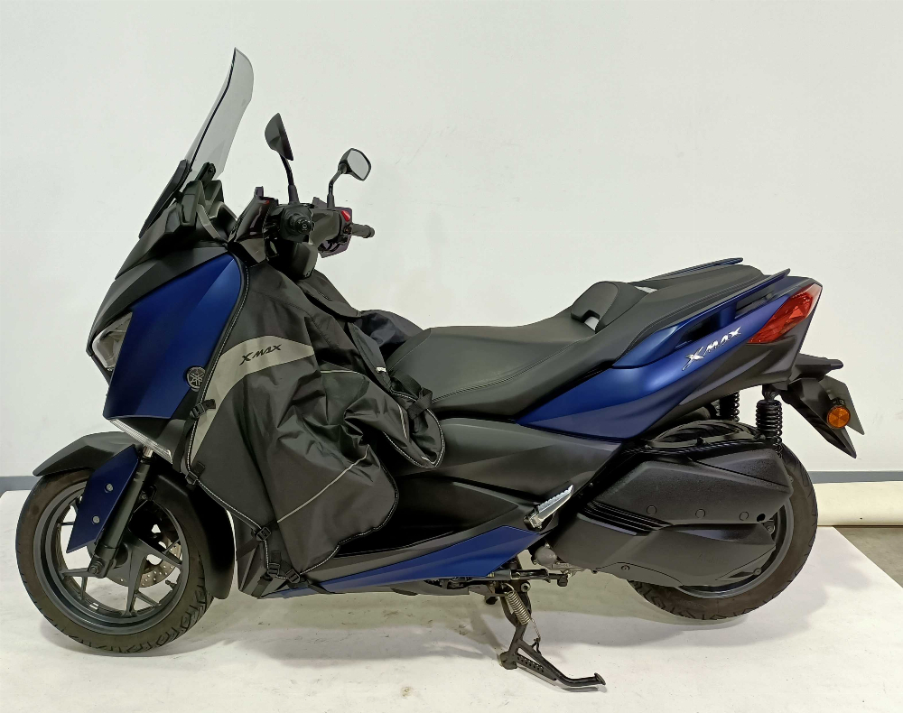 Yamaha CZD300AX-Max 2019 vue gauche