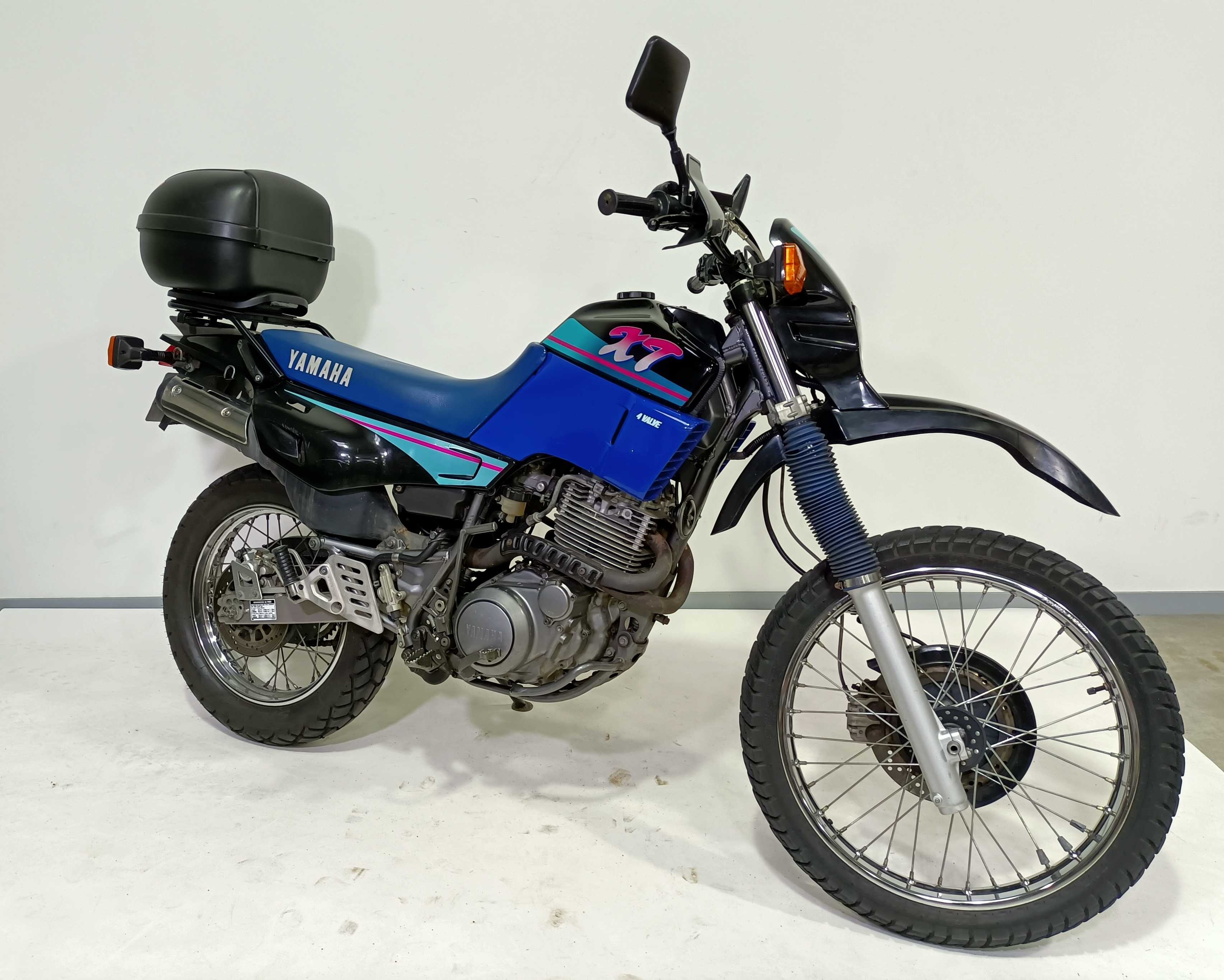 Yamaha XT600K 1994 HD vue 3/4 droite