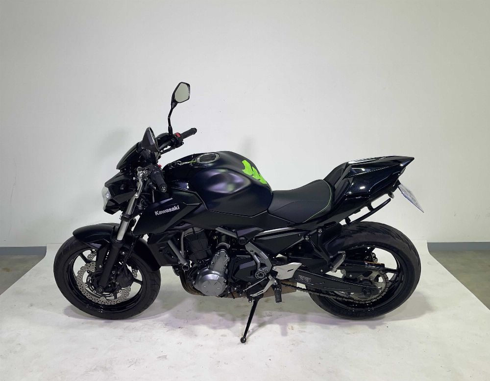 Kawasaki Z650 2017 vue gauche