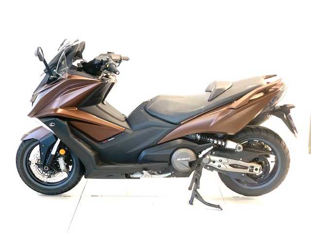 Kymco AK 550 2020 vue gauche