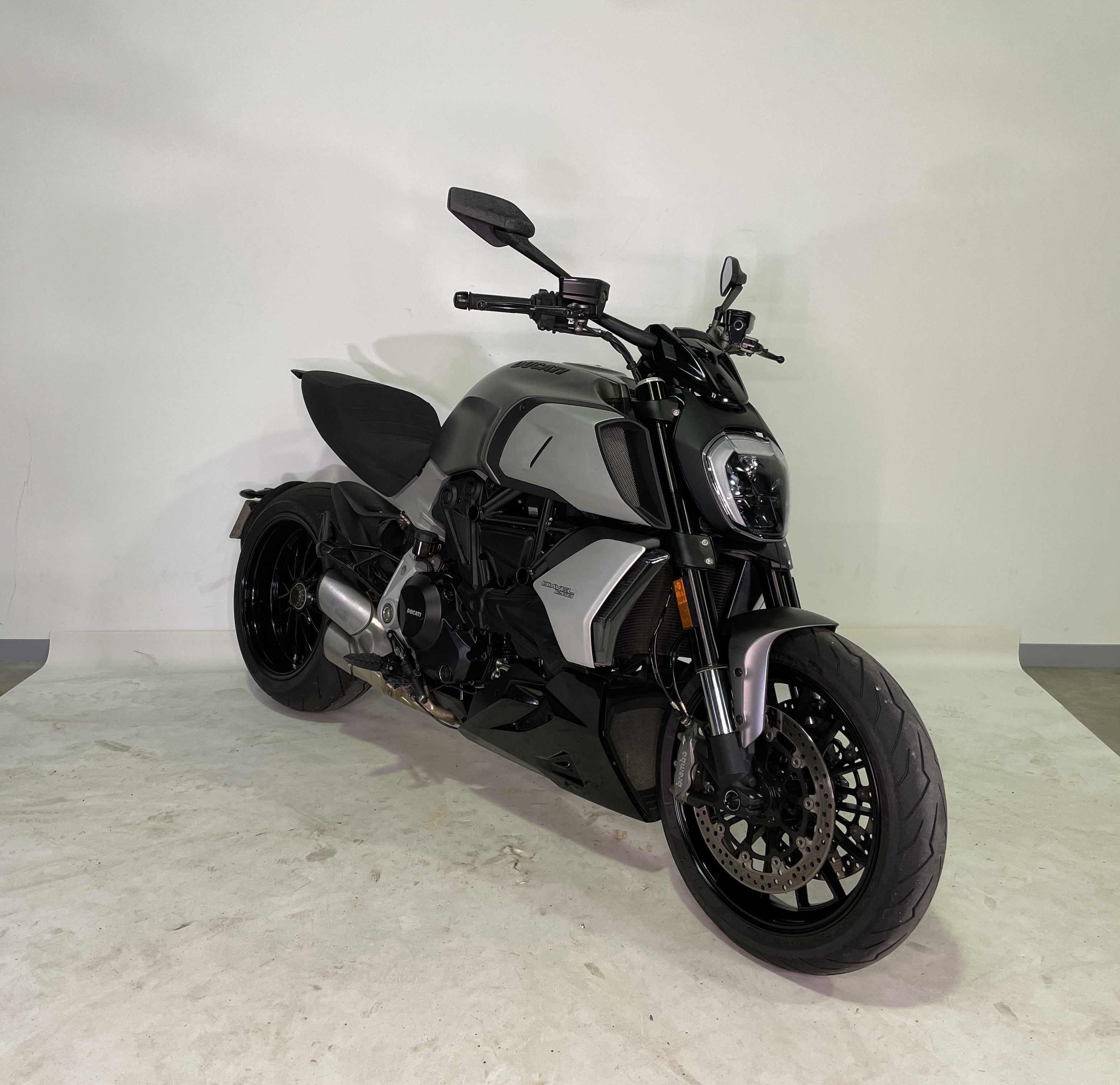 Ducati Diavel 1260 2020 HD vue 3/4 droite