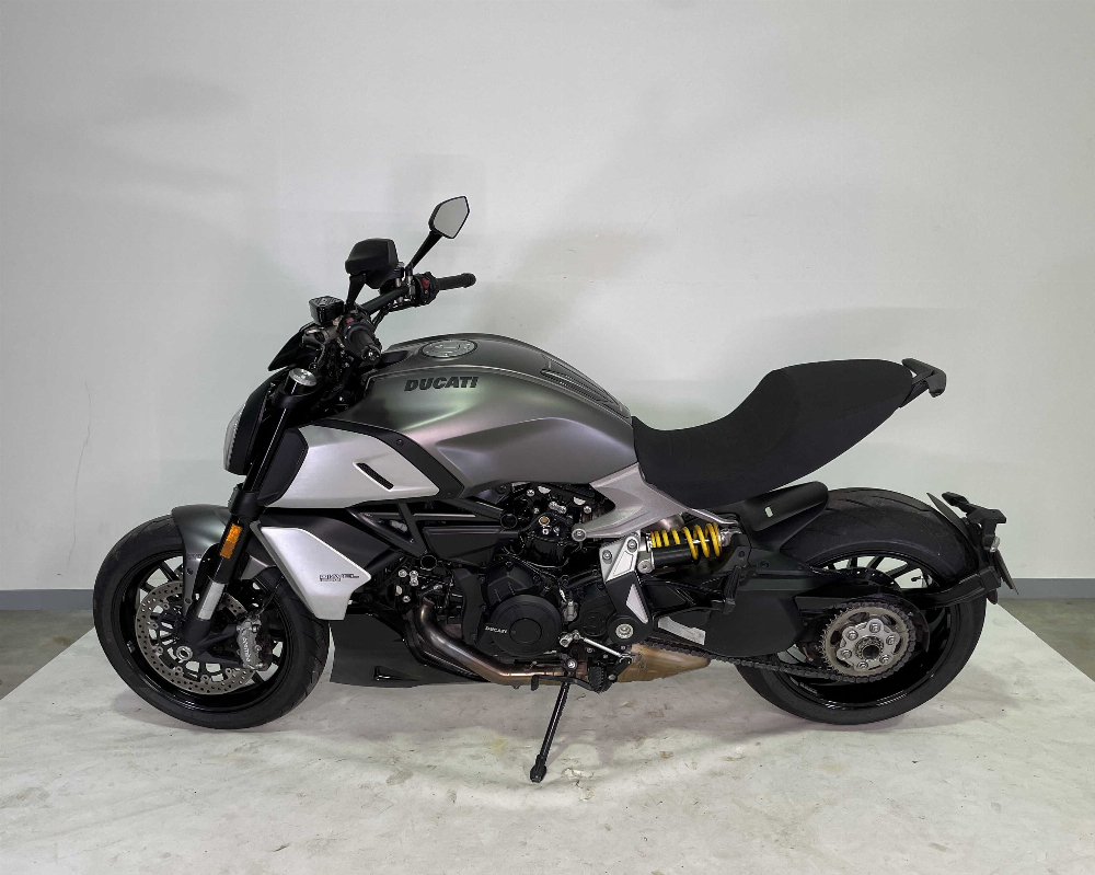 Ducati Diavel 1260 2020 vue gauche