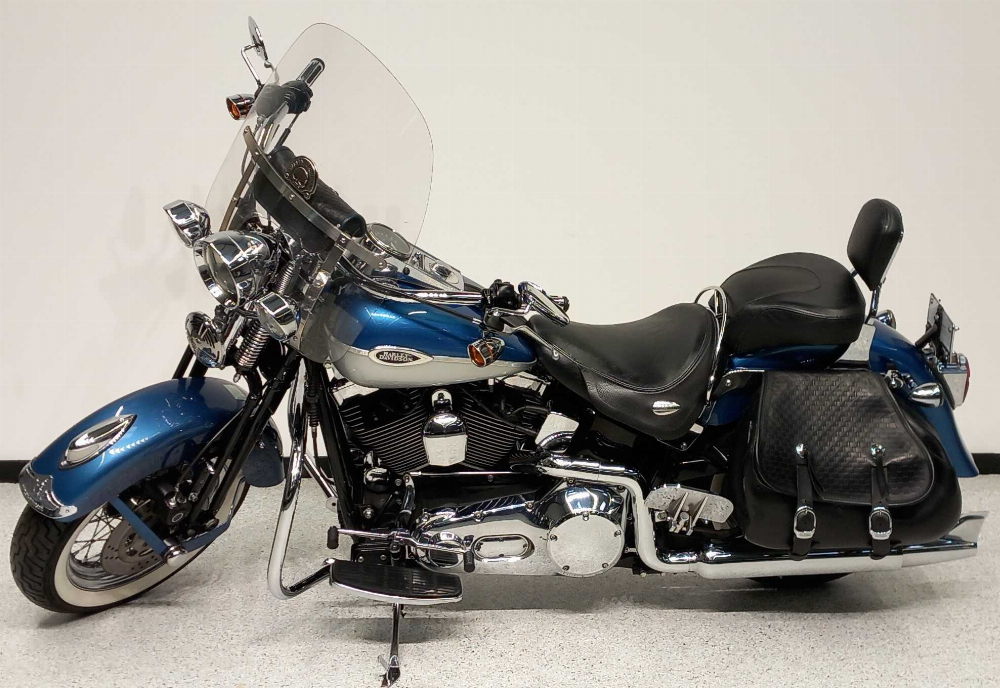 Harley-Davidson HERITAGE SPRINGER SOFTAIL - 2004 vue gauche