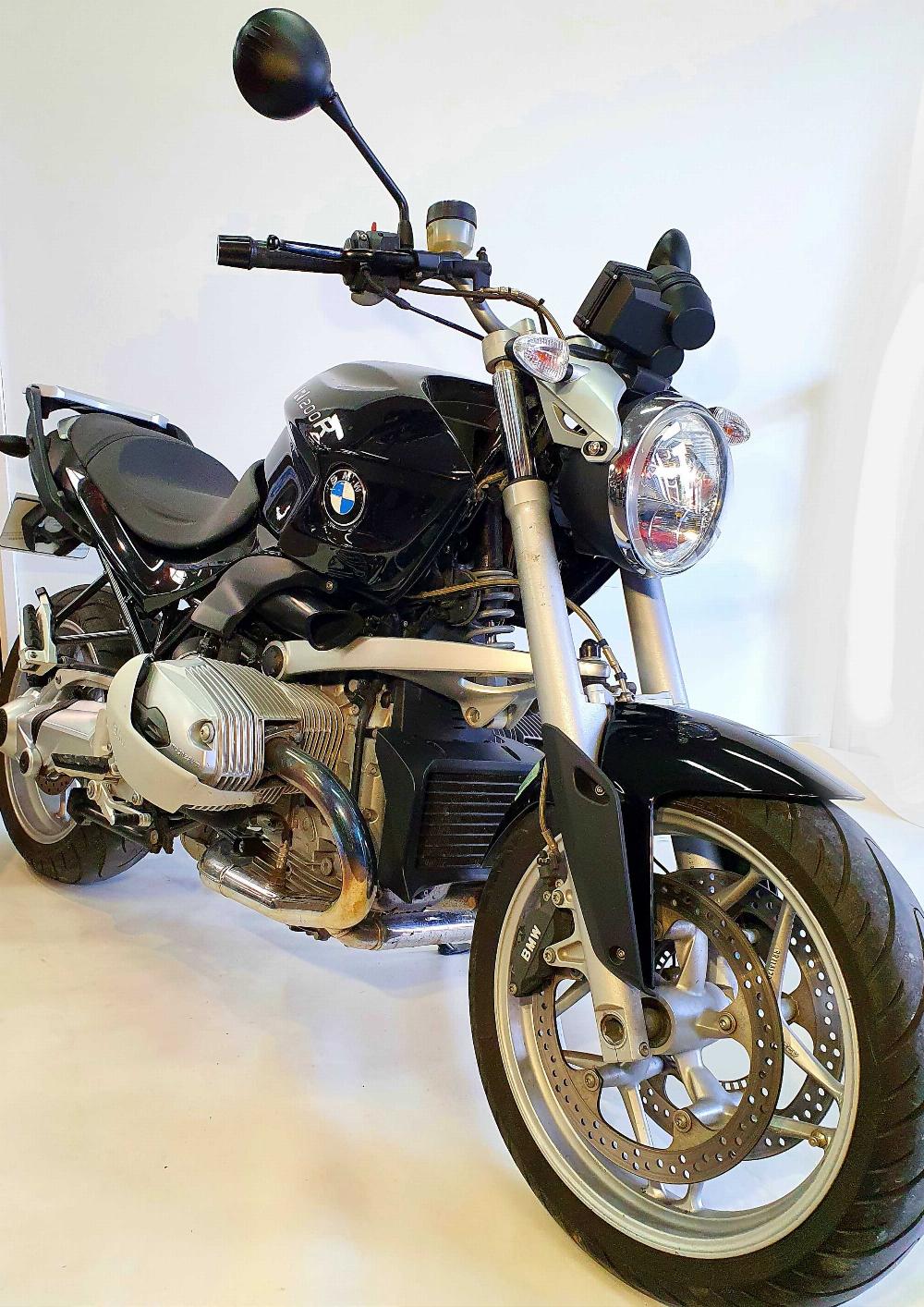 BMW r1200r 2007 vue 3/4 droite