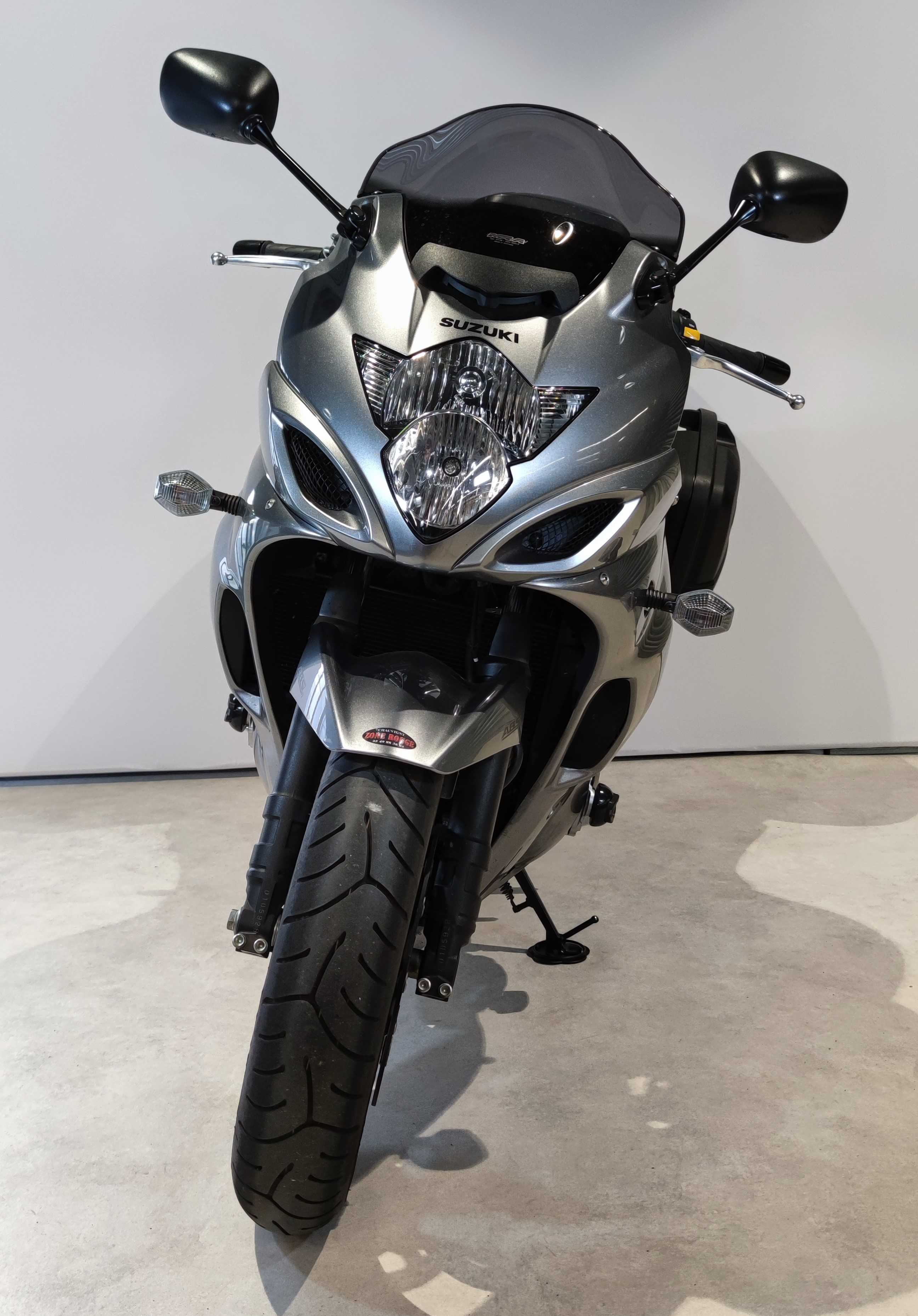 Suzuki GSX 1250 FA GT 2011 HD vue avant