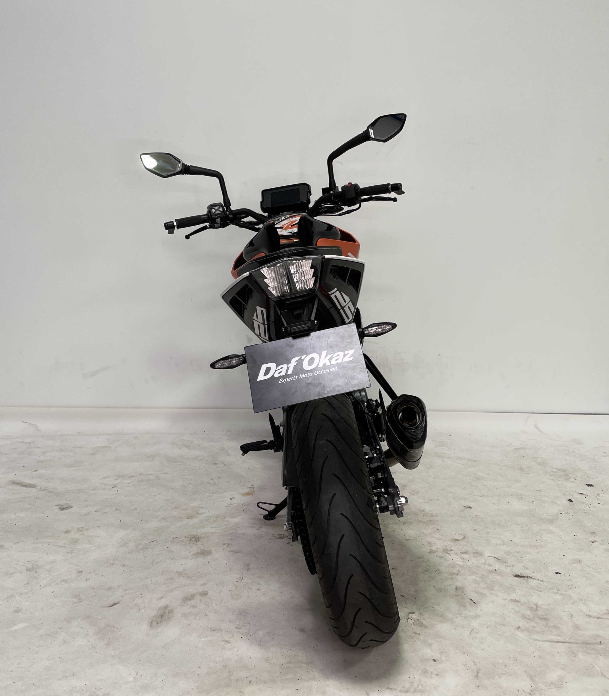 KTM 125 Duke 2020 HD vue arrière