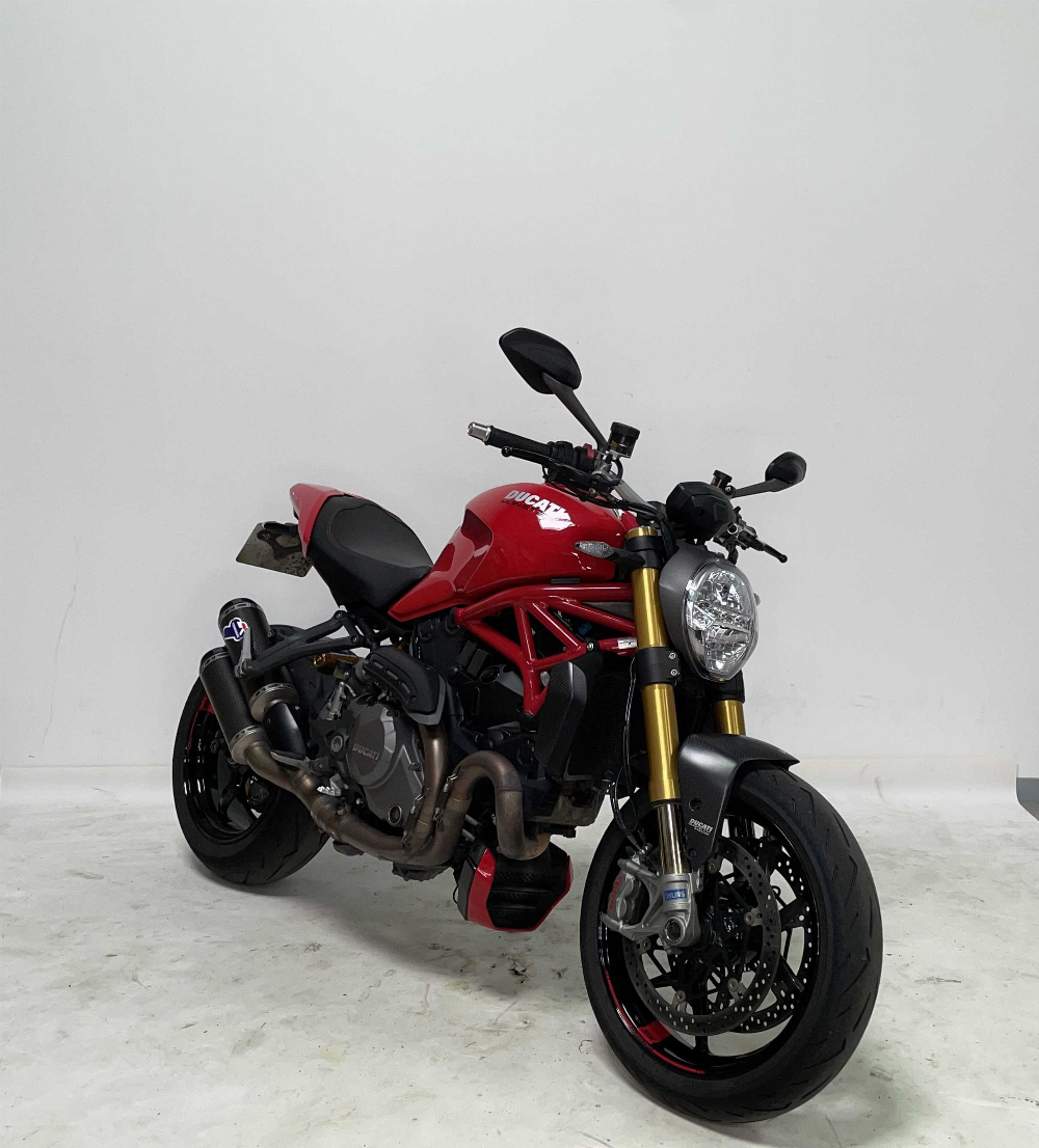 Ducati 1200 Monster 2021 vue 3/4 droite